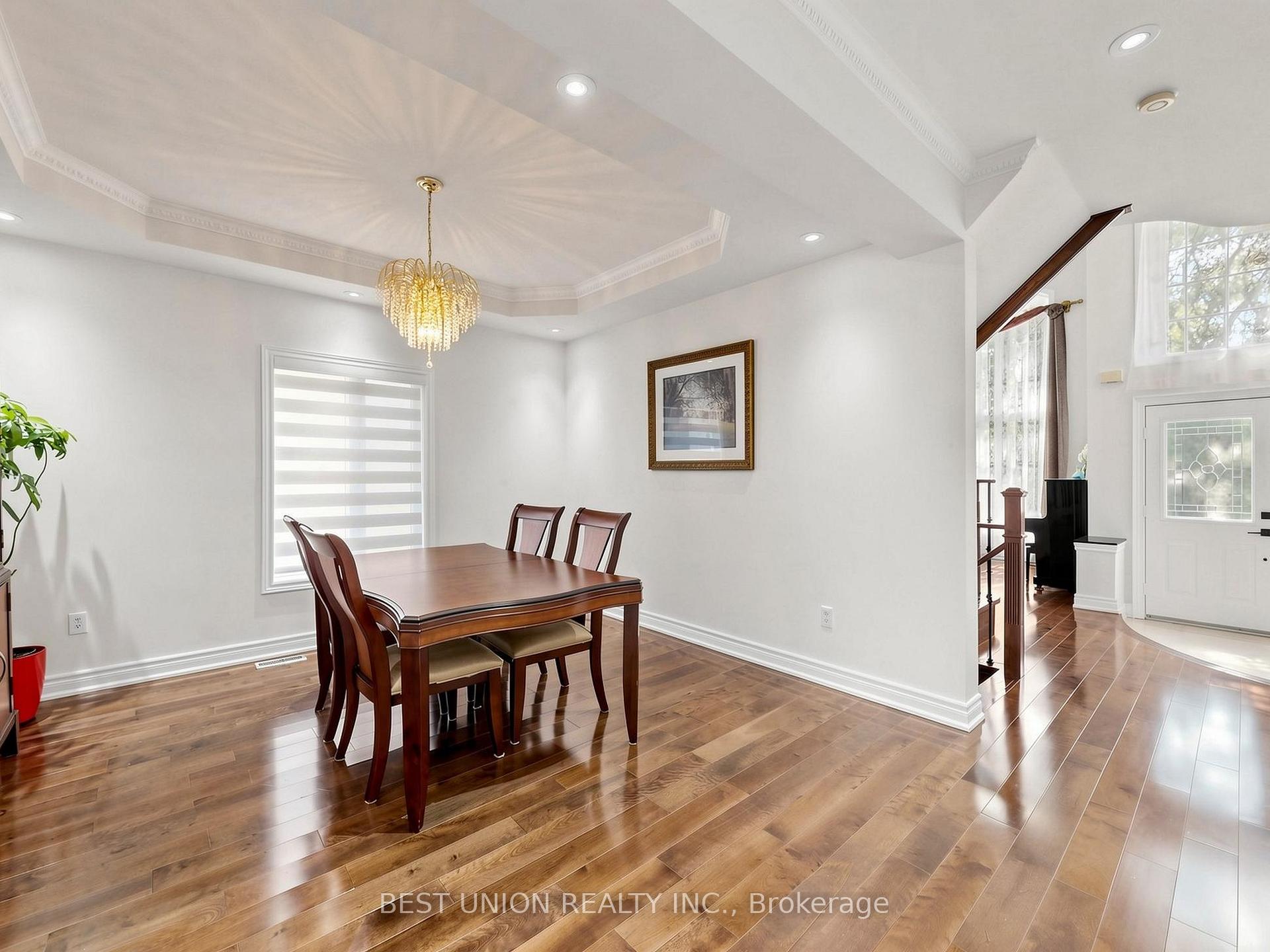 Photo 14 of 40 Gemini Crescent, Richmond Hill, Rouge Woods — HOMEH