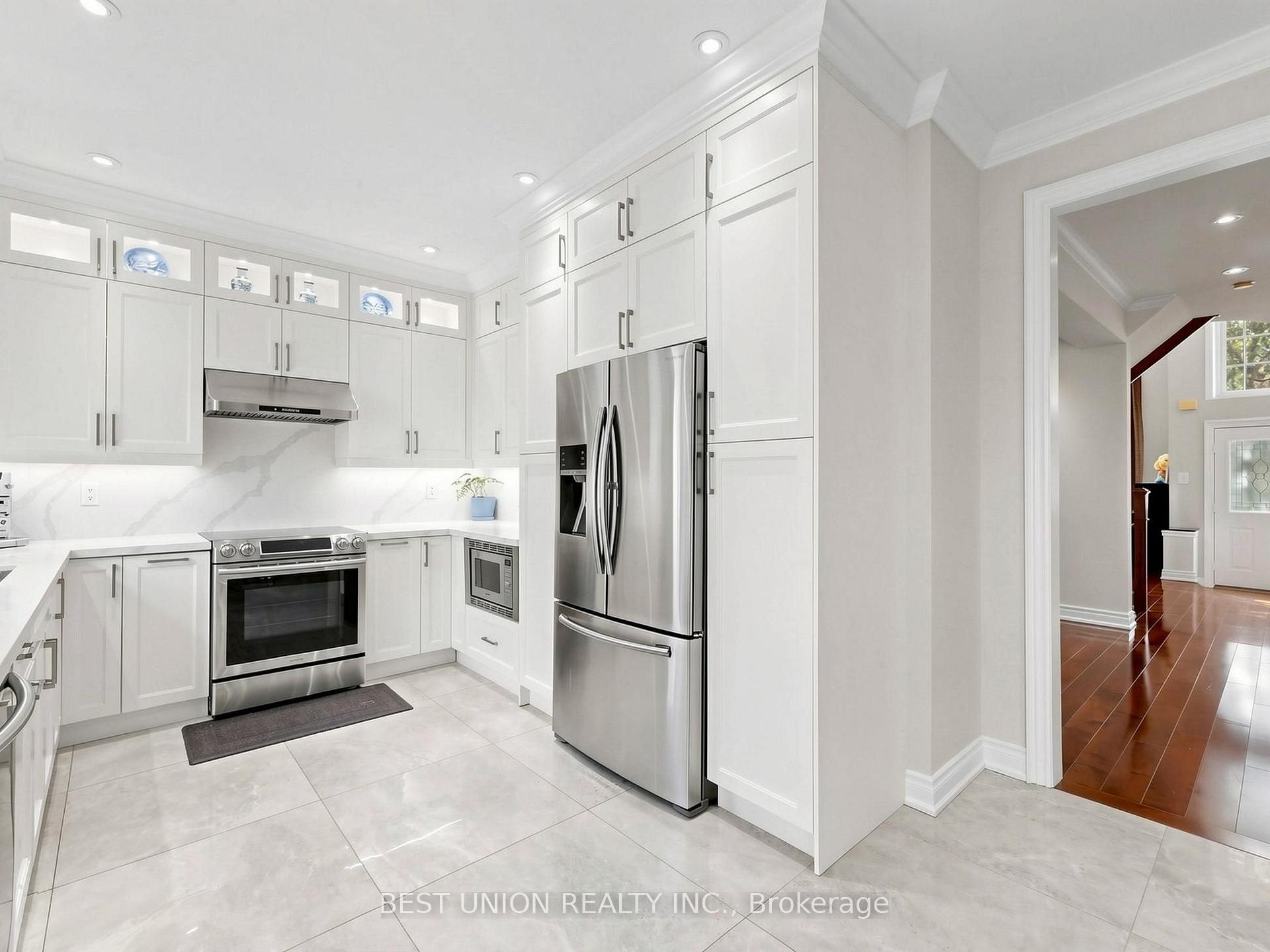Photo 18 of 40 Gemini Crescent, Richmond Hill, Rouge Woods — HOMEH
