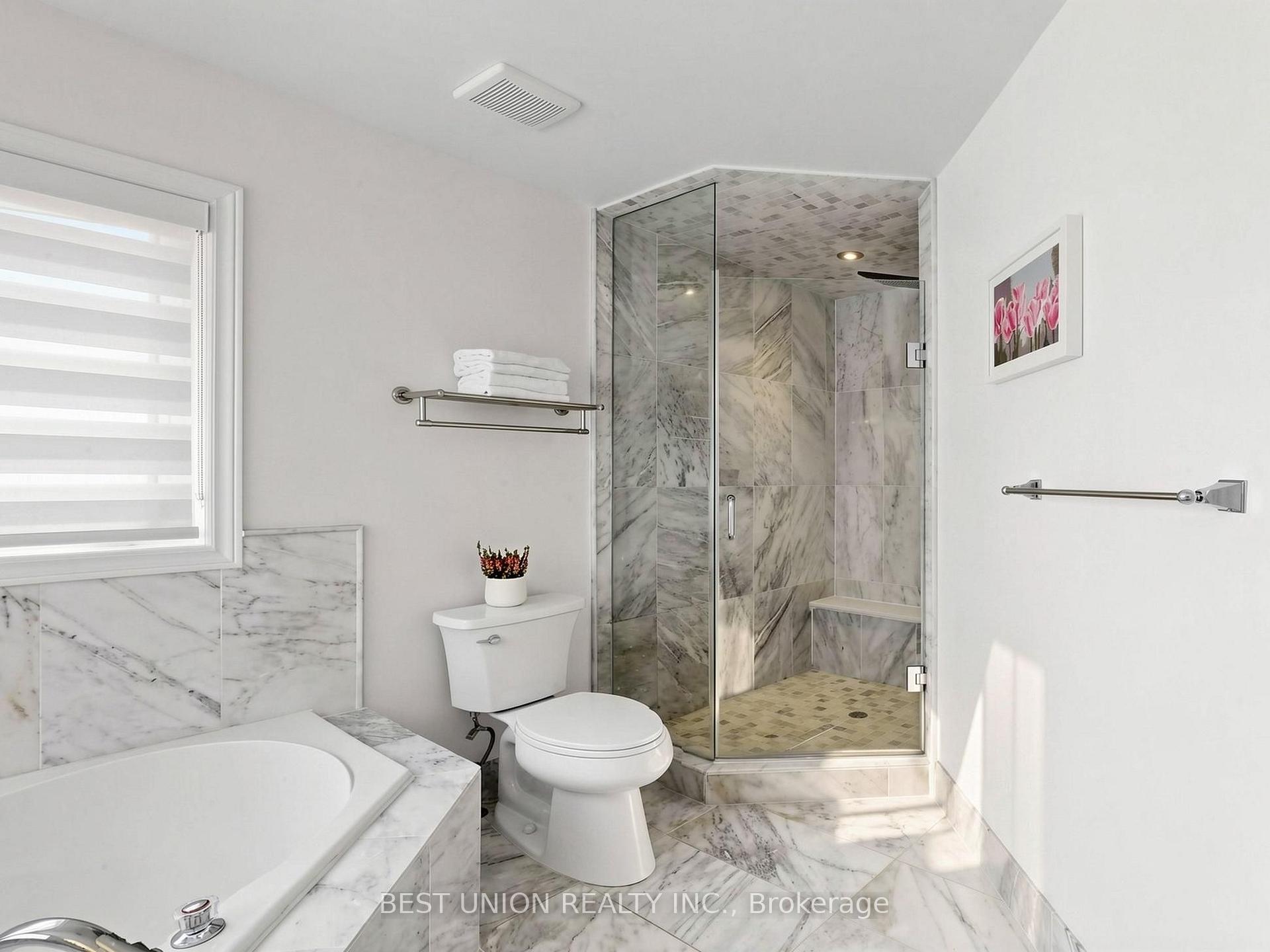 Photo 41 of 40 Gemini Crescent, Richmond Hill, Rouge Woods — HOMEH