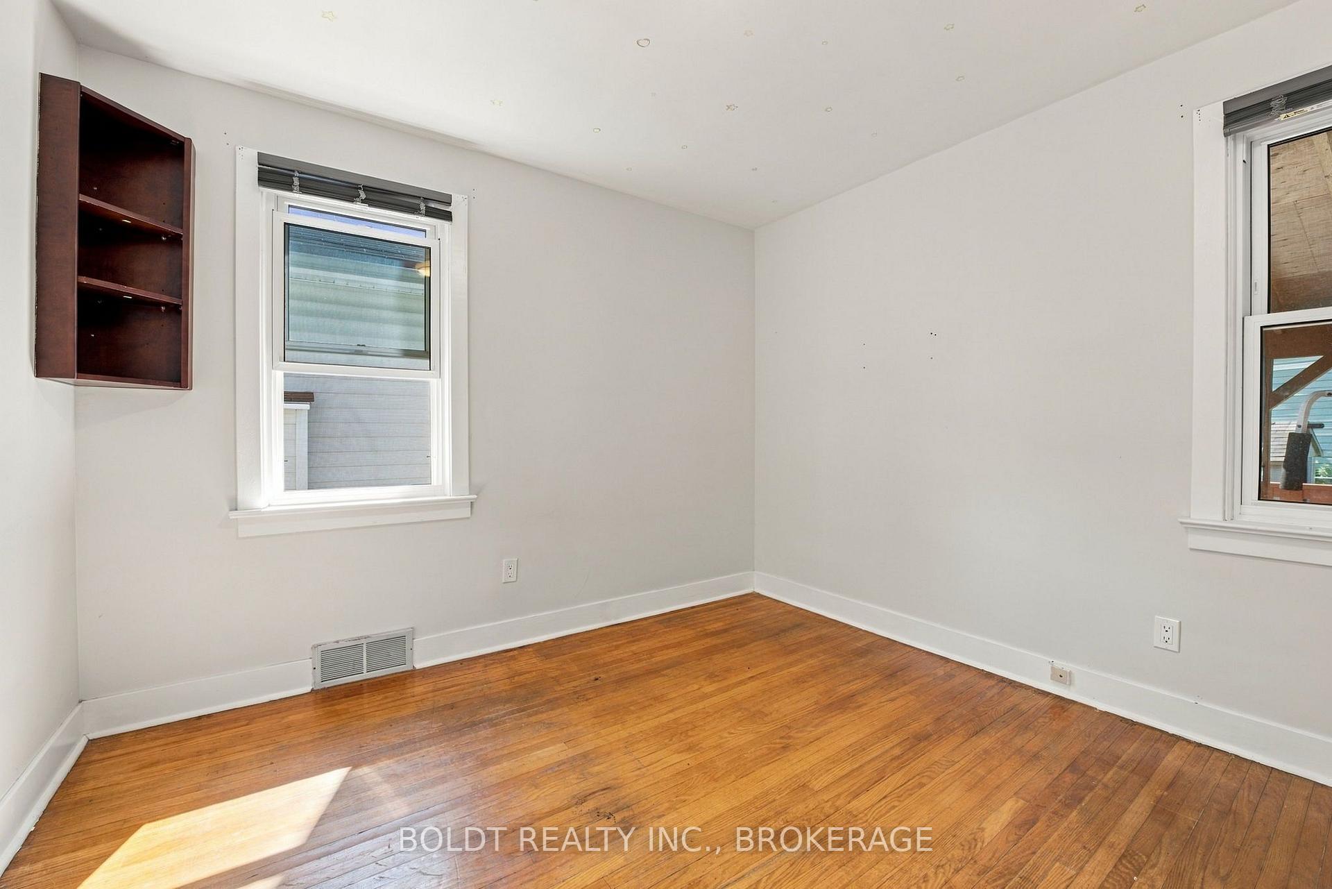 Photo 18 of Unit Upper, 403 Grantham Avenue, St. Catharines, Carlton/Bunting — HOMEH