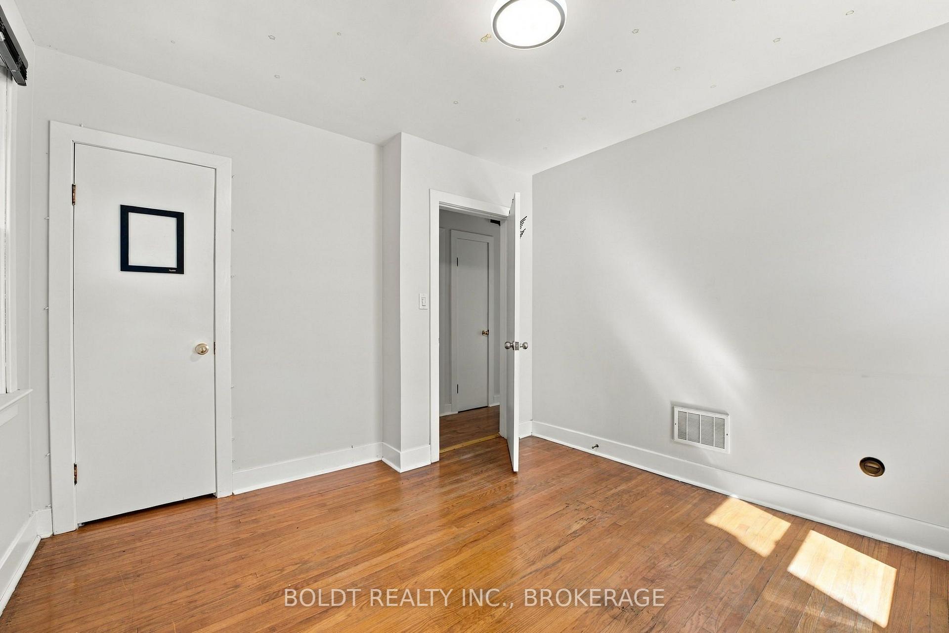 Photo 19 of Unit Upper, 403 Grantham Avenue, St. Catharines, Carlton/Bunting — HOMEH
