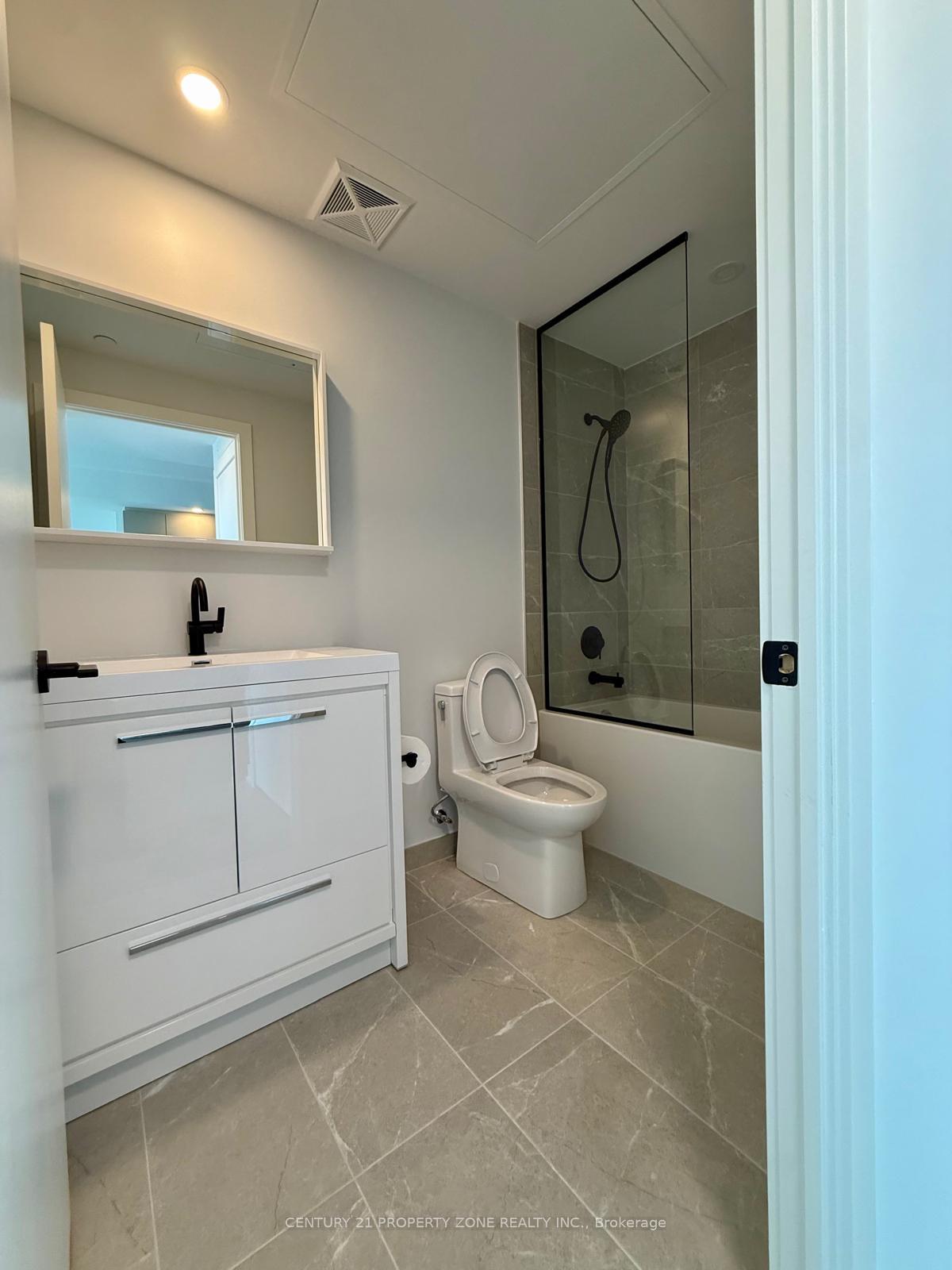 Photo 9 of Unit 904, 21 Meadowdale Road, Vaughan, Vaughan Corporate Centre — HOMEH