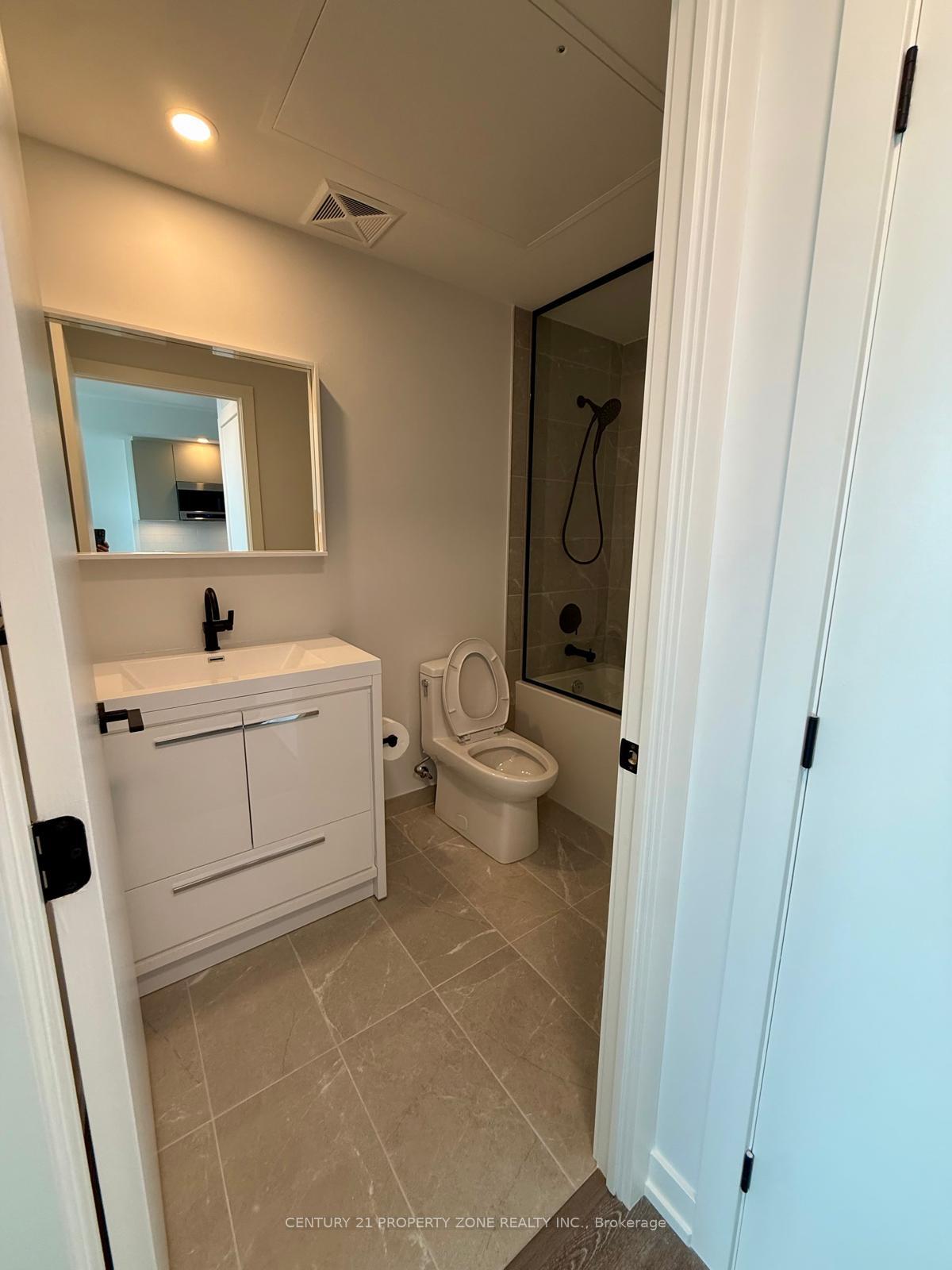 Photo 12 of Unit 904, 21 Meadowdale Road, Vaughan, Vaughan Corporate Centre — HOMEH