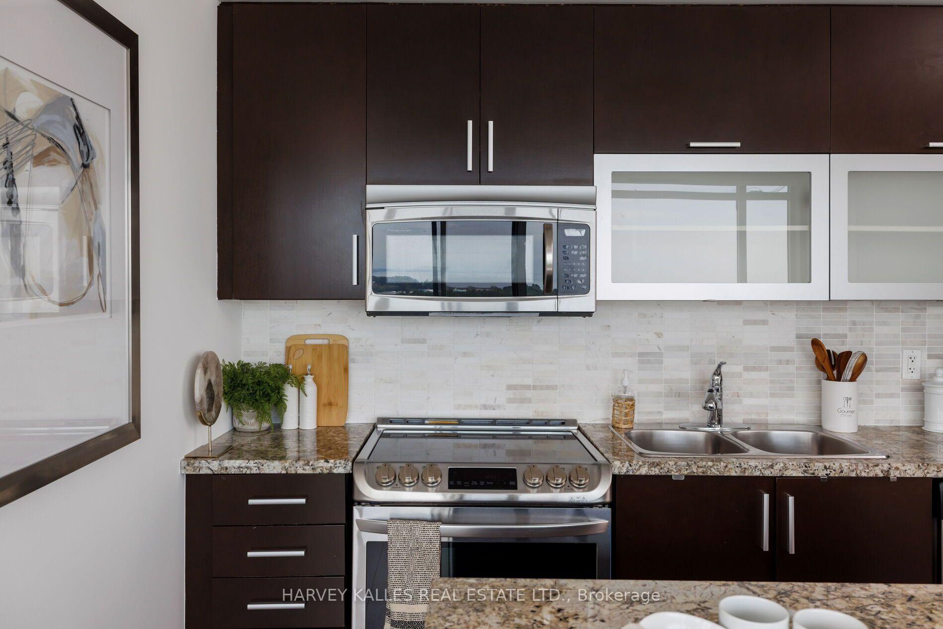 Photo 18 of Unit 1206, 90 Stadium Road, Toronto, Niagara — HOMEH