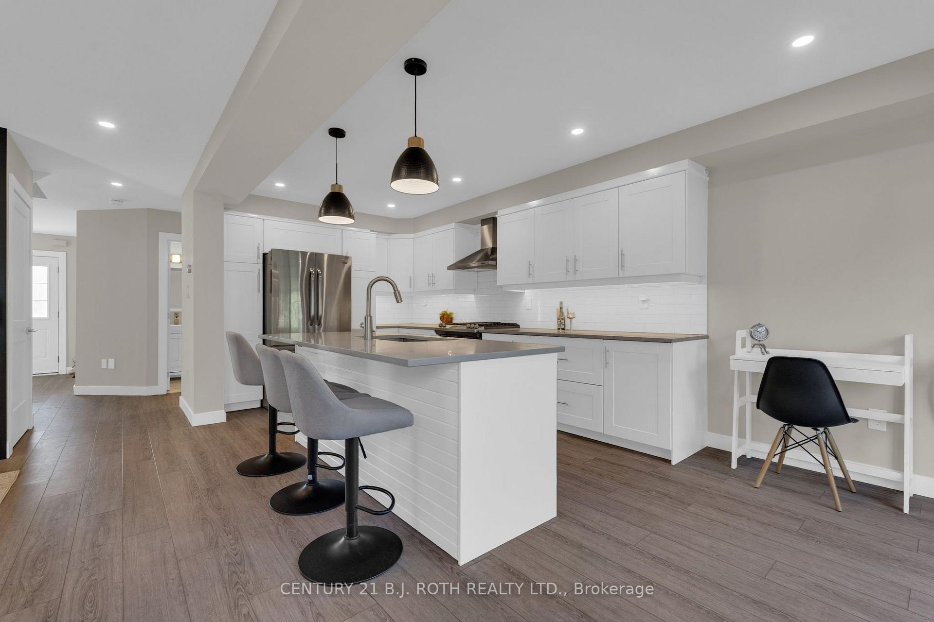 Photo 8 of 168 Cunningham Drive, Barrie, Ardagh — HOMEH