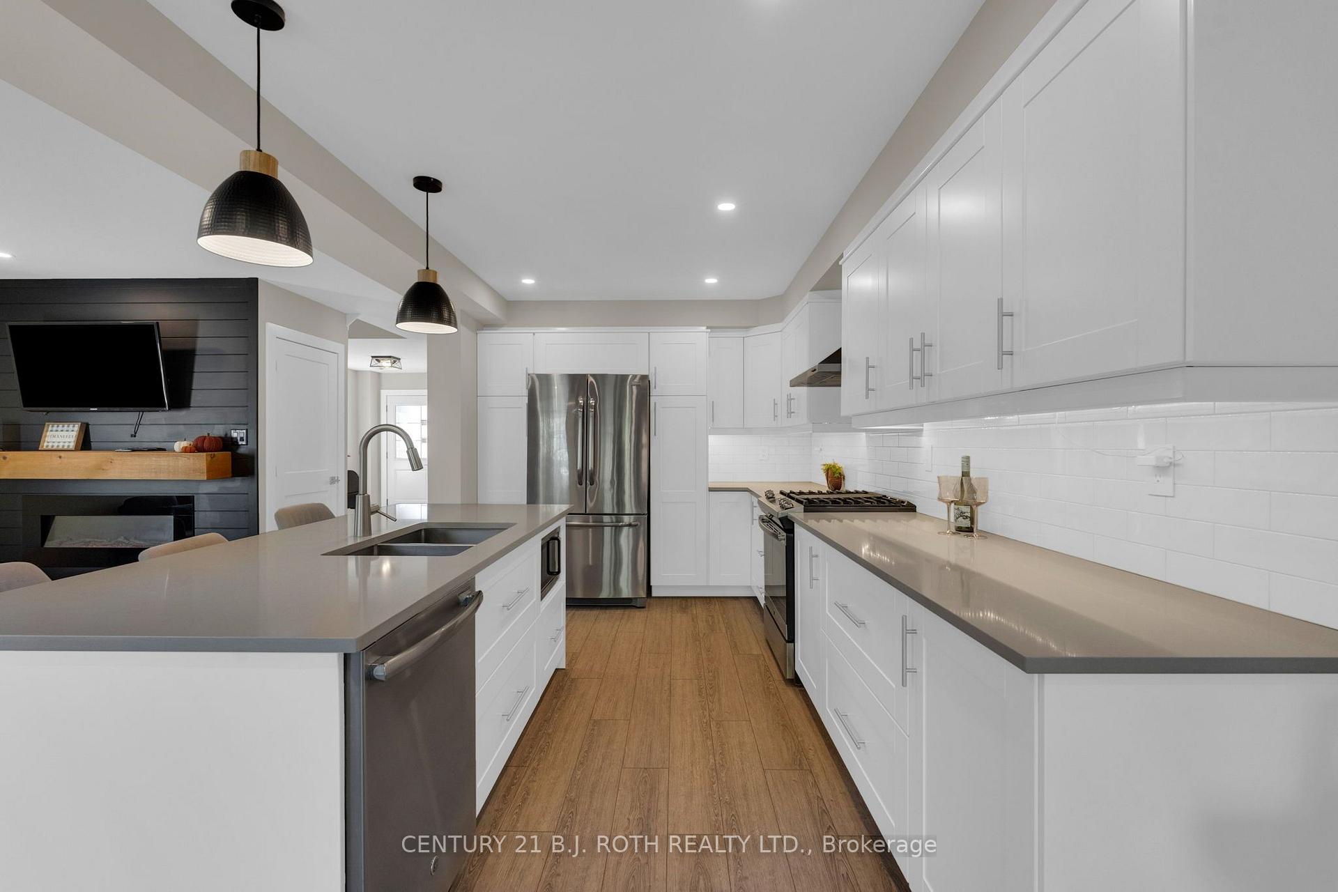Photo 9 of 168 Cunningham Drive, Barrie, Ardagh — HOMEH