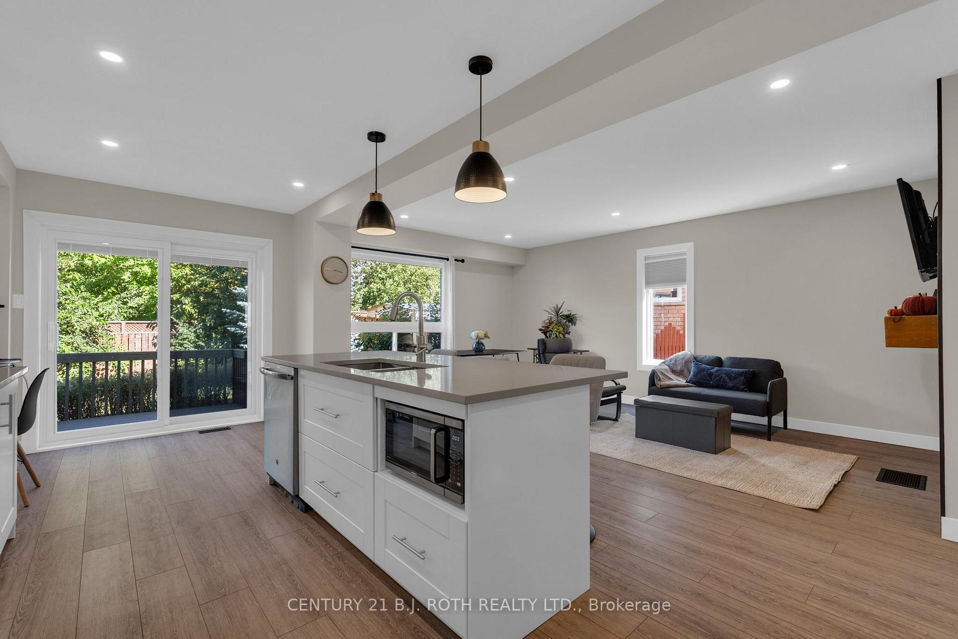 Photo 10 of 168 Cunningham Drive, Barrie, Ardagh — HOMEH