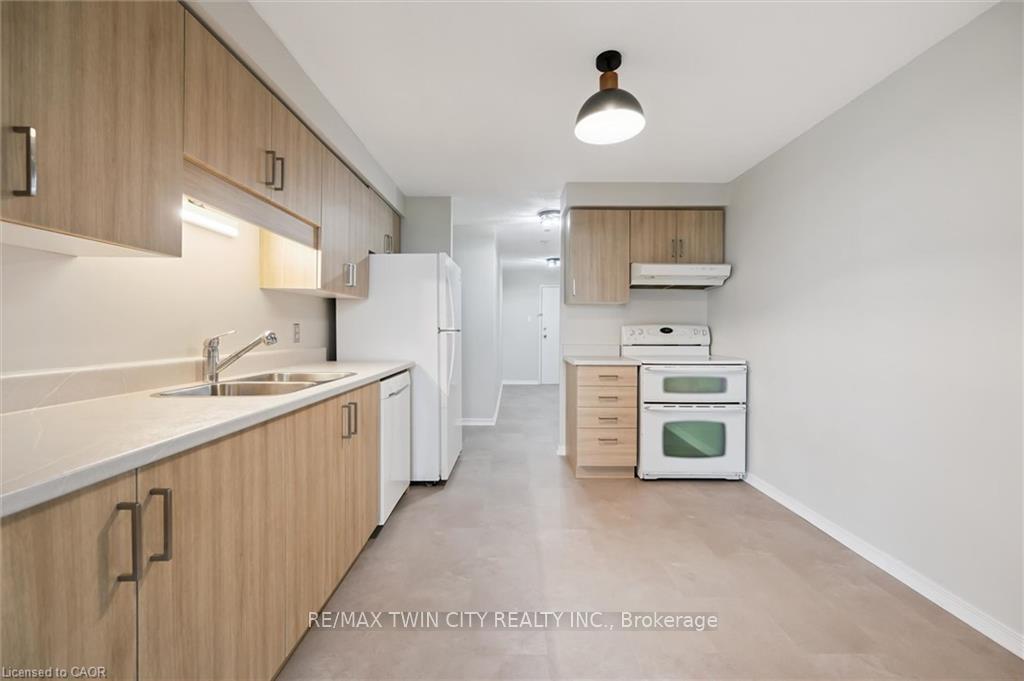 Photo 7 of Unit 1603, 35 Green Valley Drive, Kitchener, Pioneer Park — HOMEH