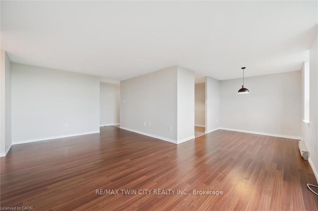 Photo 10 of Unit 1603, 35 Green Valley Drive, Kitchener, Pioneer Park — HOMEH