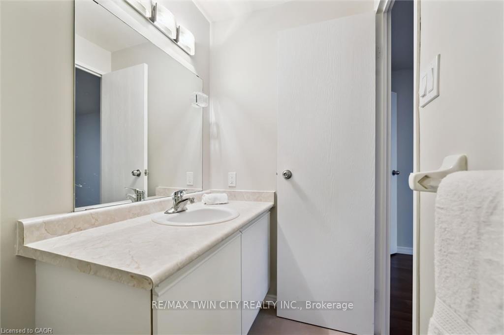 Photo 19 of Unit 1603, 35 Green Valley Drive, Kitchener, Pioneer Park — HOMEH