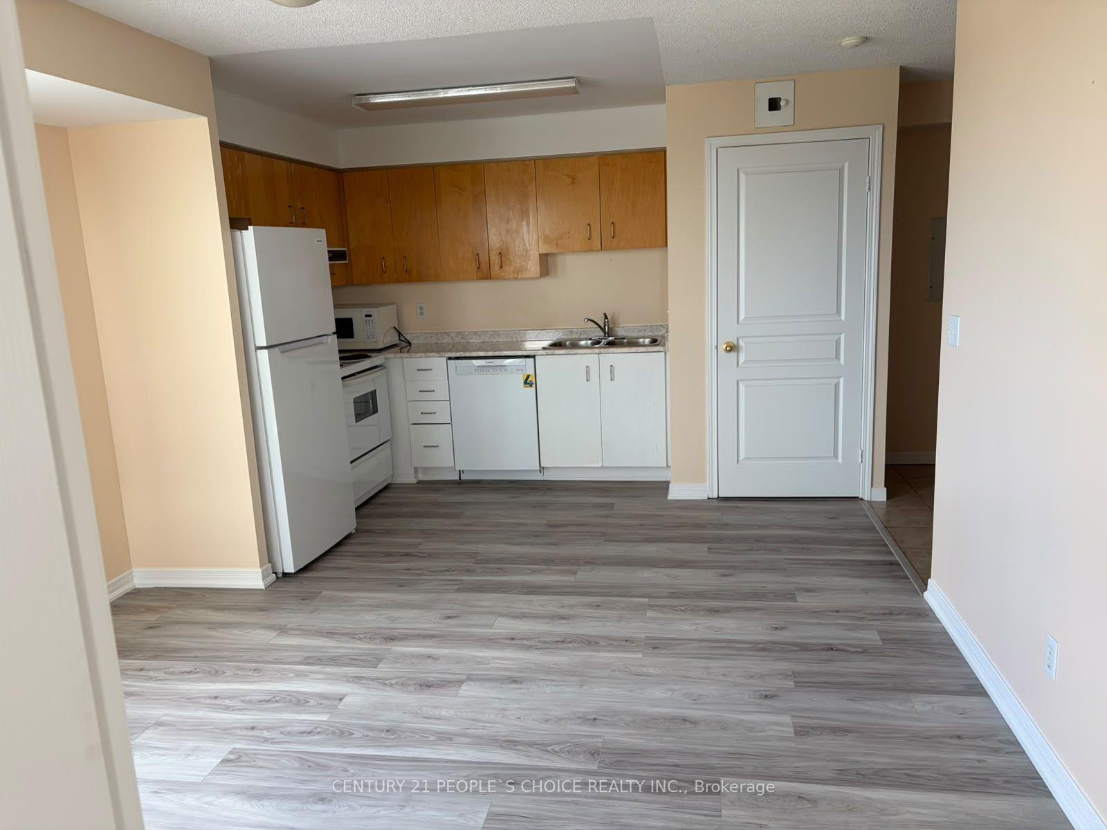 Photo 5 of Unit 1504, 2545 Erin Centre Boulevard, Mississauga, Central Erin Mills — HOMEH