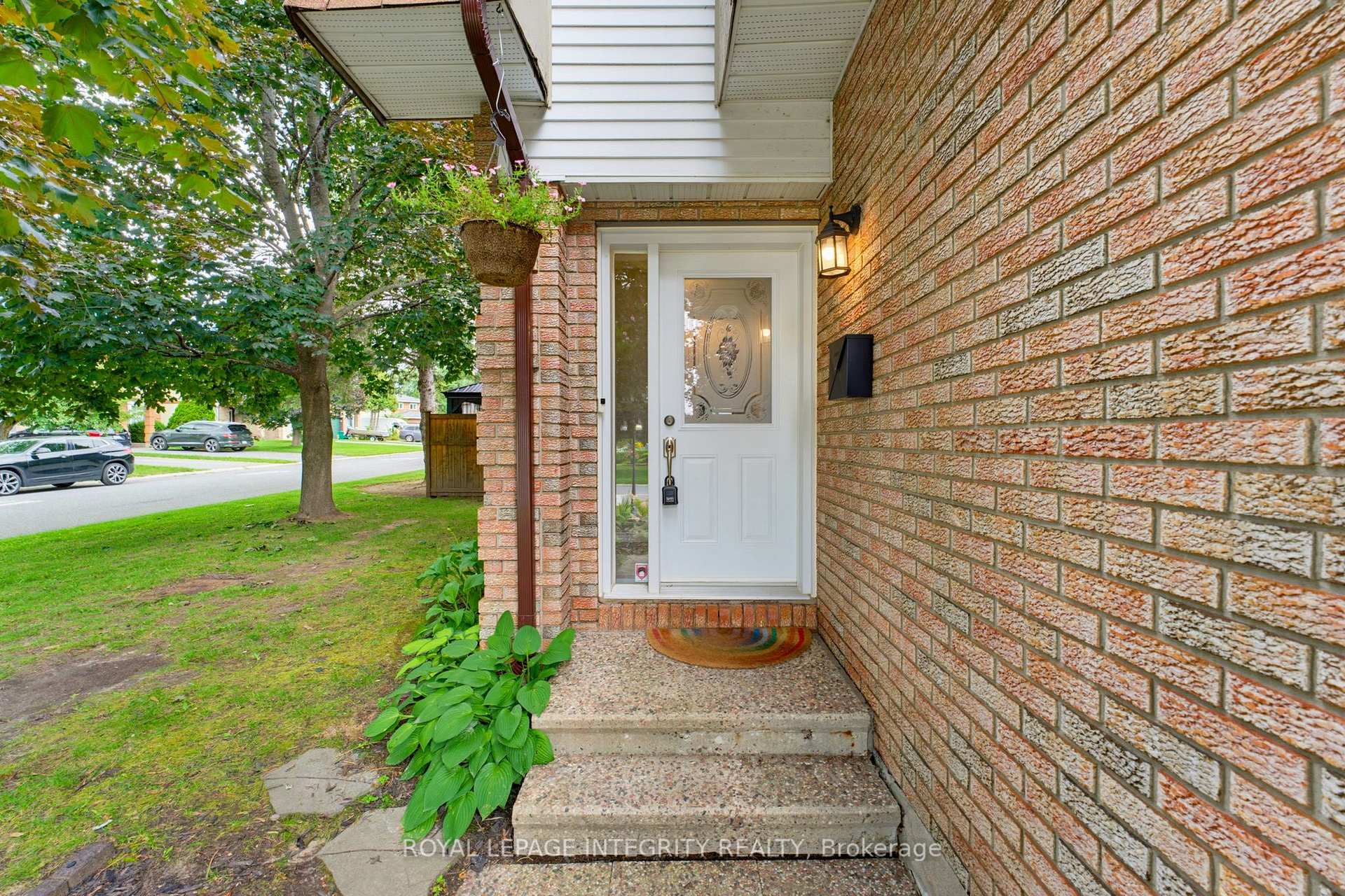 Photo 3 of 39 Ready Way, Ottawa, Barrhaven - Pheasant Run — HOMEH