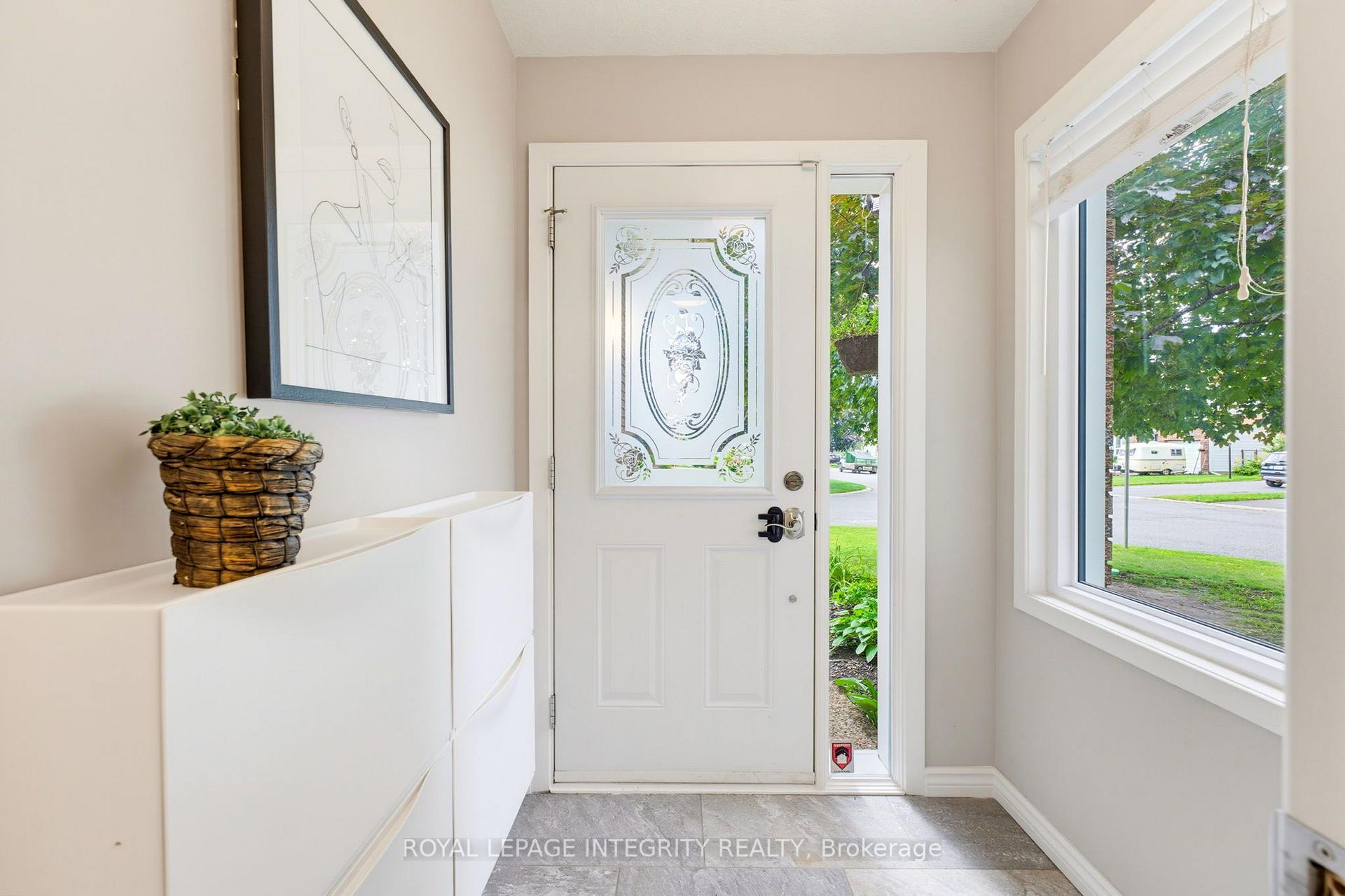 Photo 4 of 39 Ready Way, Ottawa, Barrhaven - Pheasant Run — HOMEH