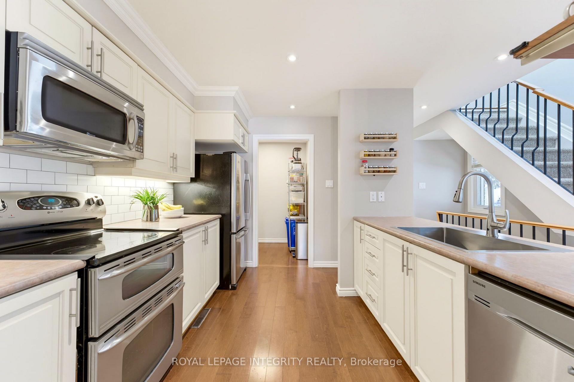 Photo 11 of 39 Ready Way, Ottawa, Barrhaven - Pheasant Run — HOMEH