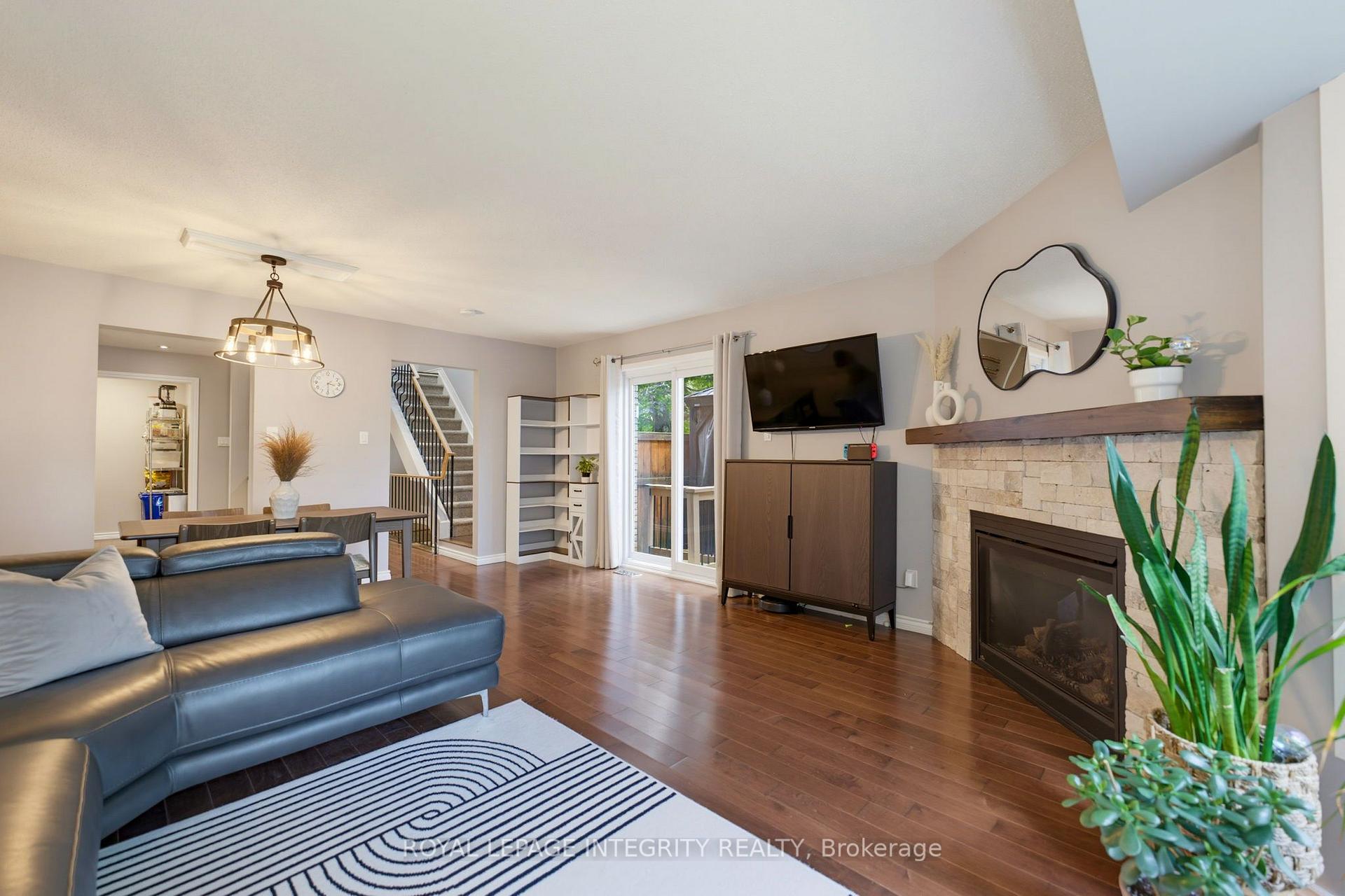 Photo 17 of 39 Ready Way, Ottawa, Barrhaven - Pheasant Run — HOMEH