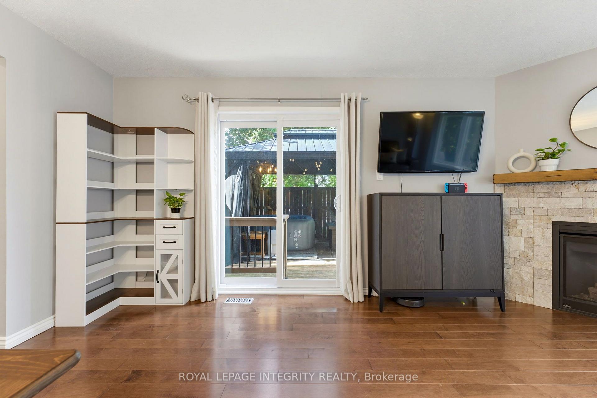 Photo 19 of 39 Ready Way, Ottawa, Barrhaven - Pheasant Run — HOMEH