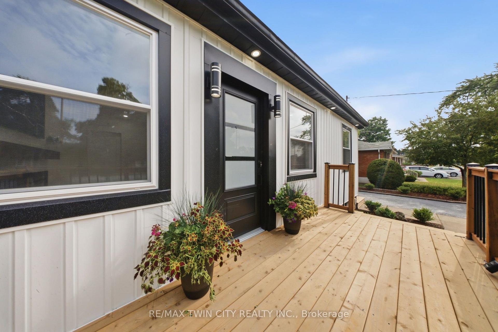 Photo 6 of 92 Fairview Drive, Brantford, Fairview/Greenbrier — HOMEH