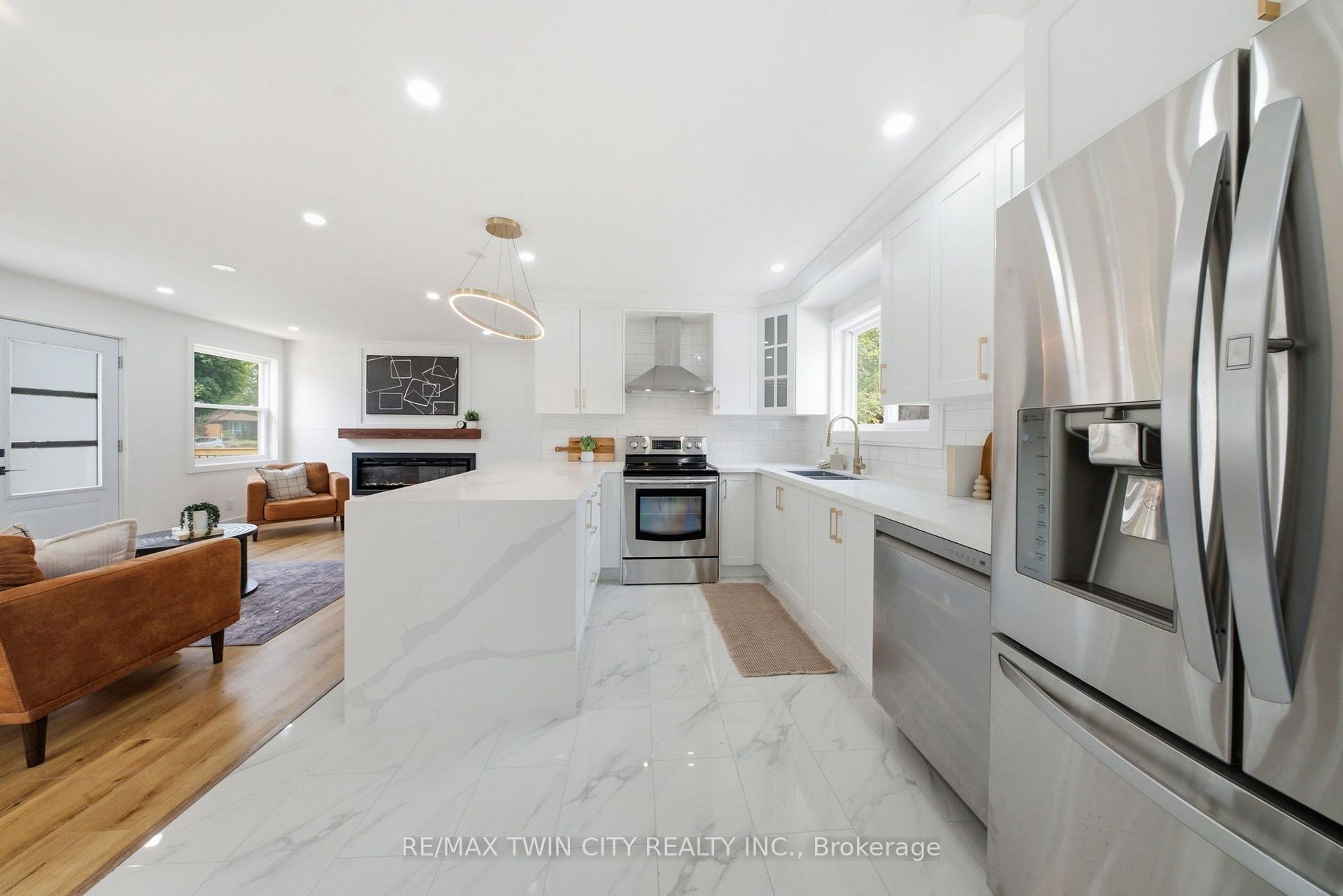 Photo 12 of 92 Fairview Drive, Brantford, Fairview/Greenbrier — HOMEH