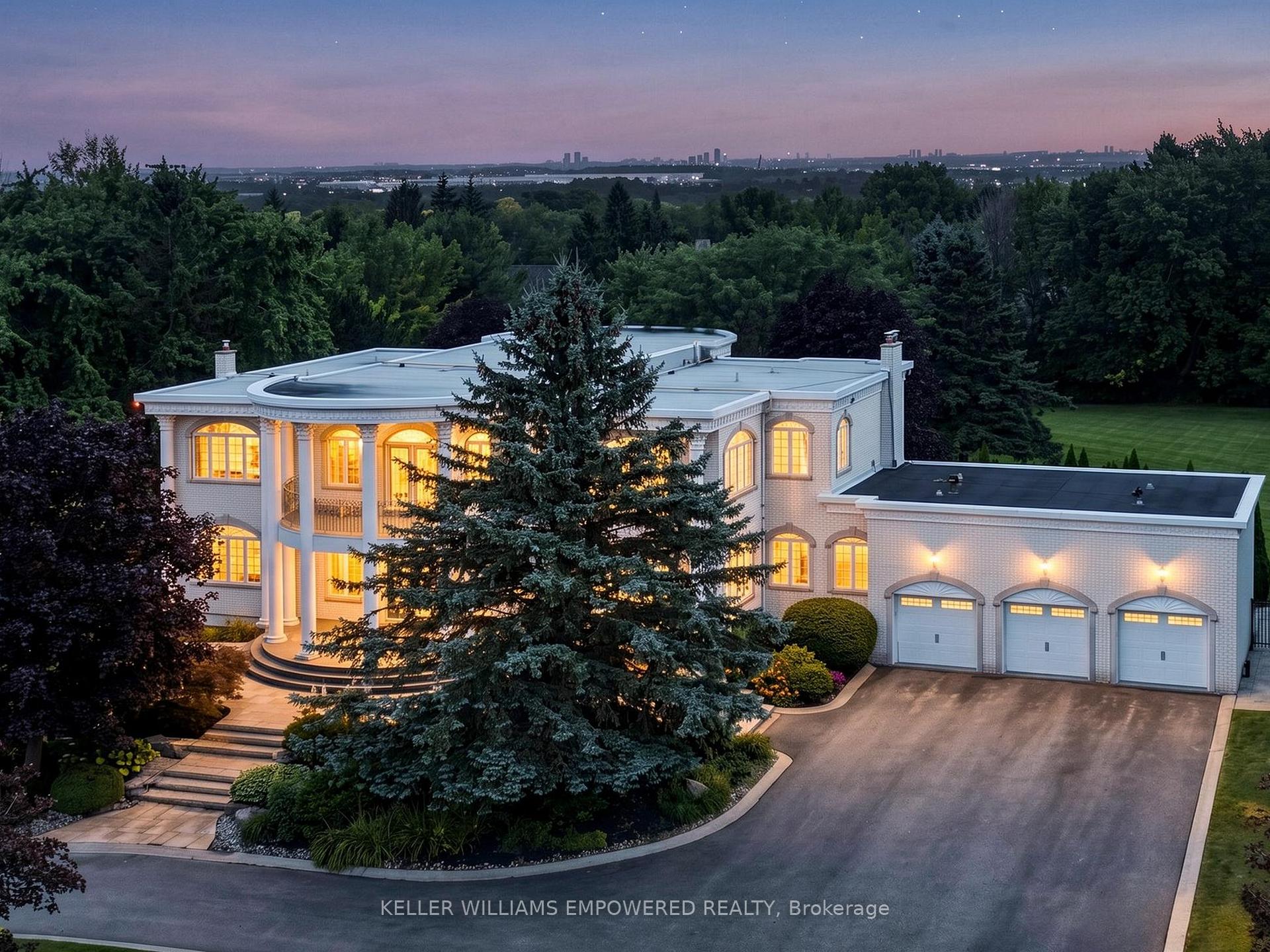 Front of 7 Deer Run Court