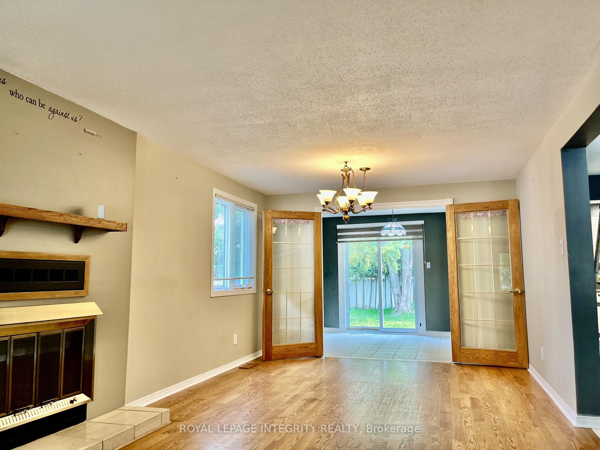 Photo 5 of 1843 Prestwick Drive, Ottawa, Queenswood Heights South — HOMEH