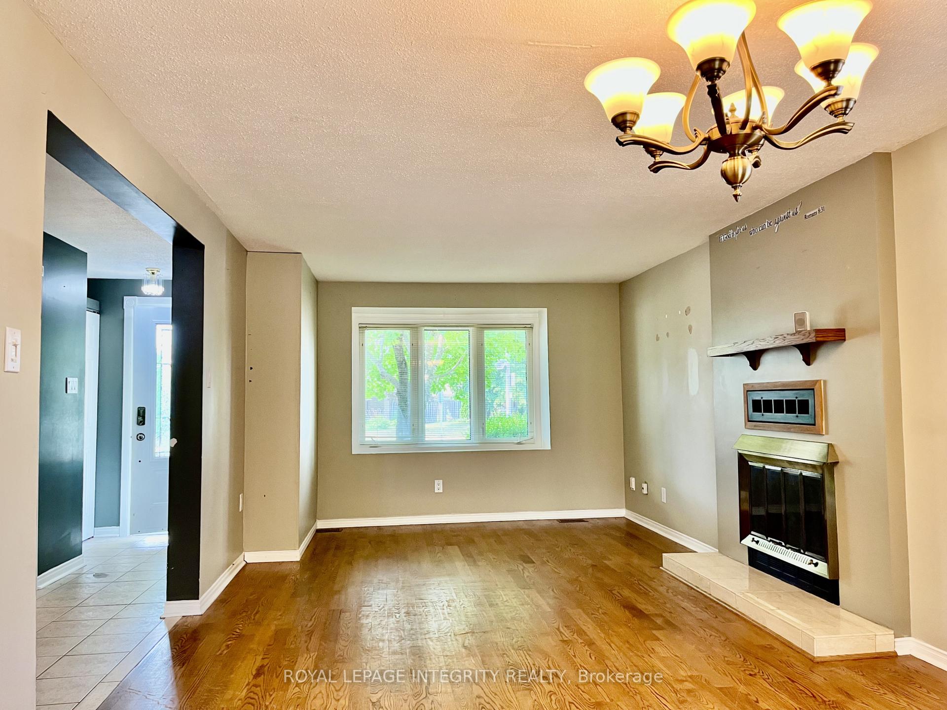 Photo 6 of 1843 Prestwick Drive, Ottawa, Queenswood Heights South — HOMEH