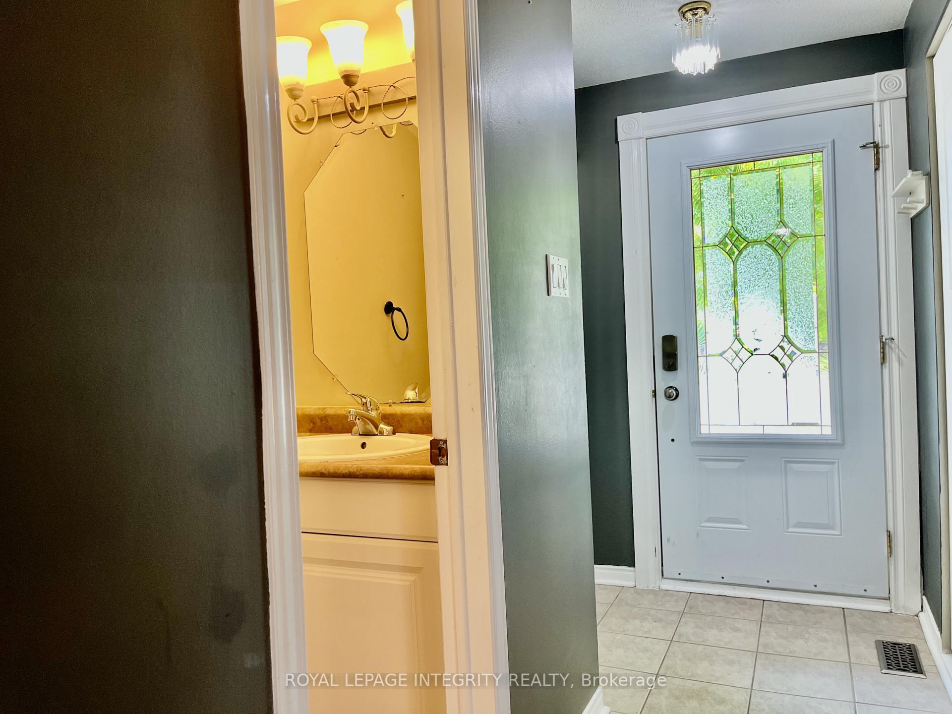 Photo 7 of 1843 Prestwick Drive, Ottawa, Queenswood Heights South — HOMEH