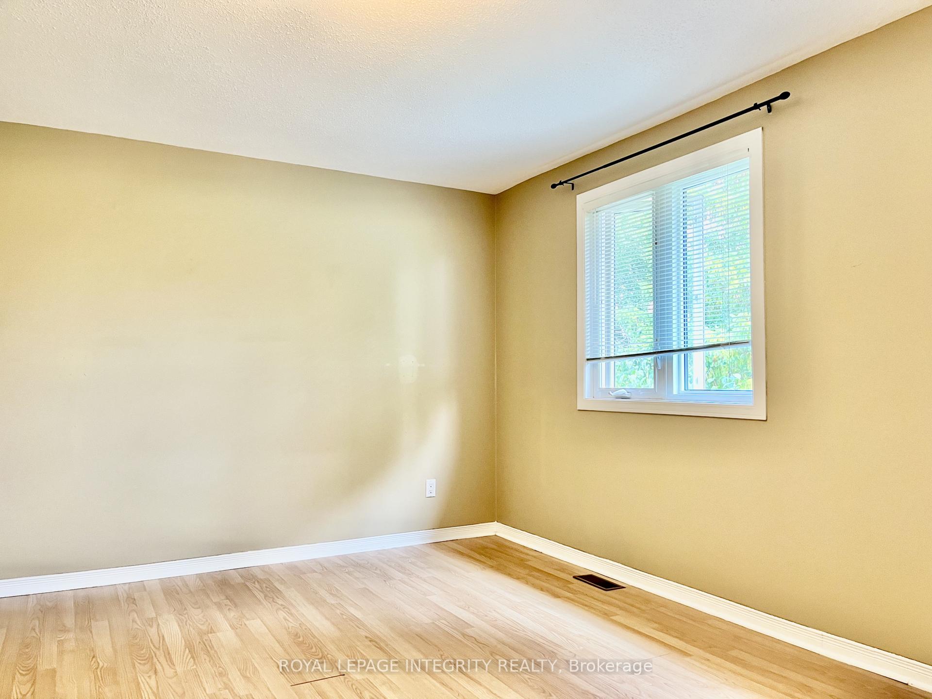 Photo 9 of 1843 Prestwick Drive, Ottawa, Queenswood Heights South — HOMEH