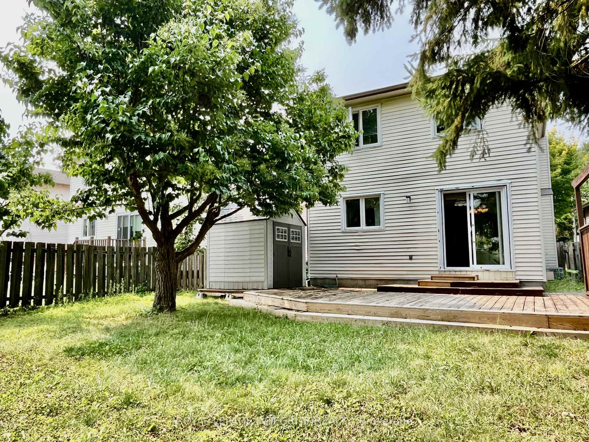 Photo 17 of 1843 Prestwick Drive, Ottawa, Queenswood Heights South — HOMEH