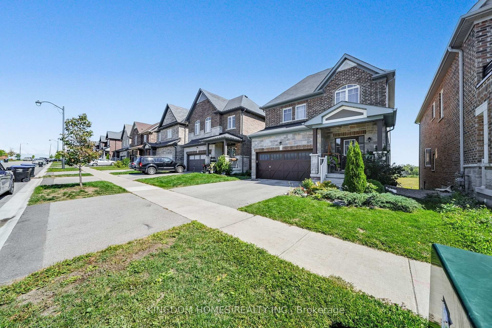 Photo 3 of 1152 Peelar Crescent, Innisfil, Lefroy — HOMEH