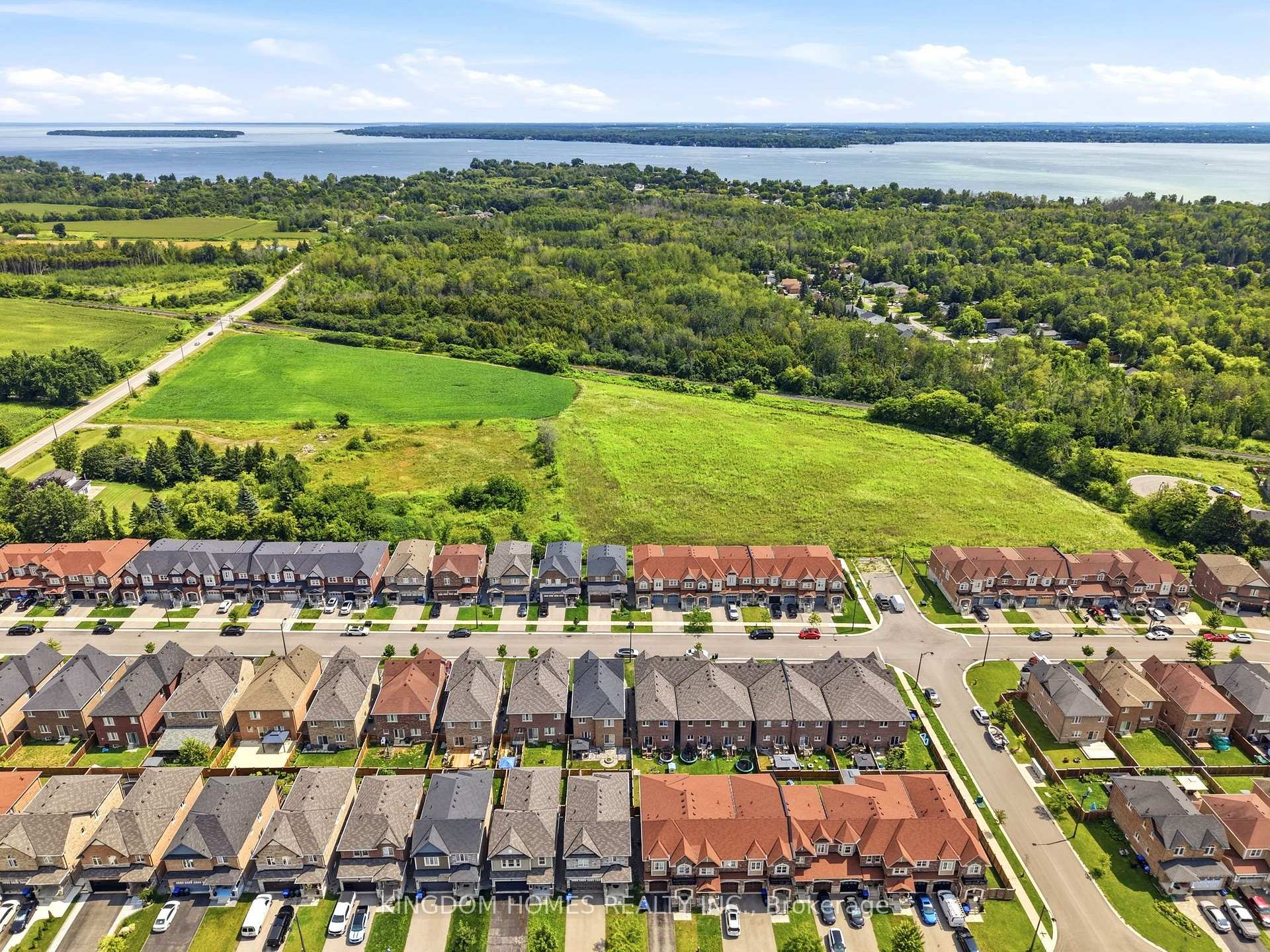 Photo 6 of 1152 Peelar Crescent, Innisfil, Lefroy — HOMEH