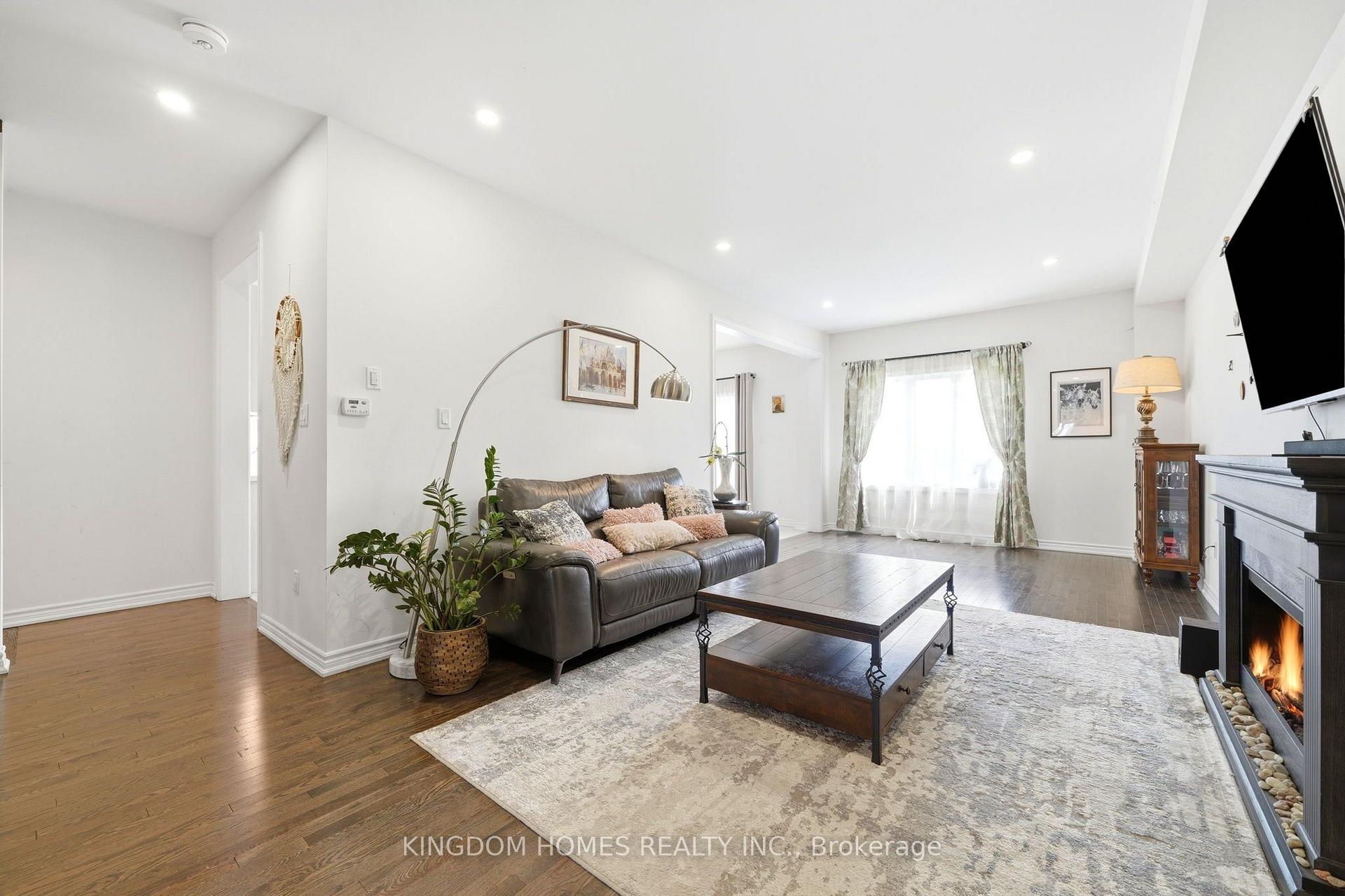 Photo 10 of 1152 Peelar Crescent, Innisfil, Lefroy — HOMEH