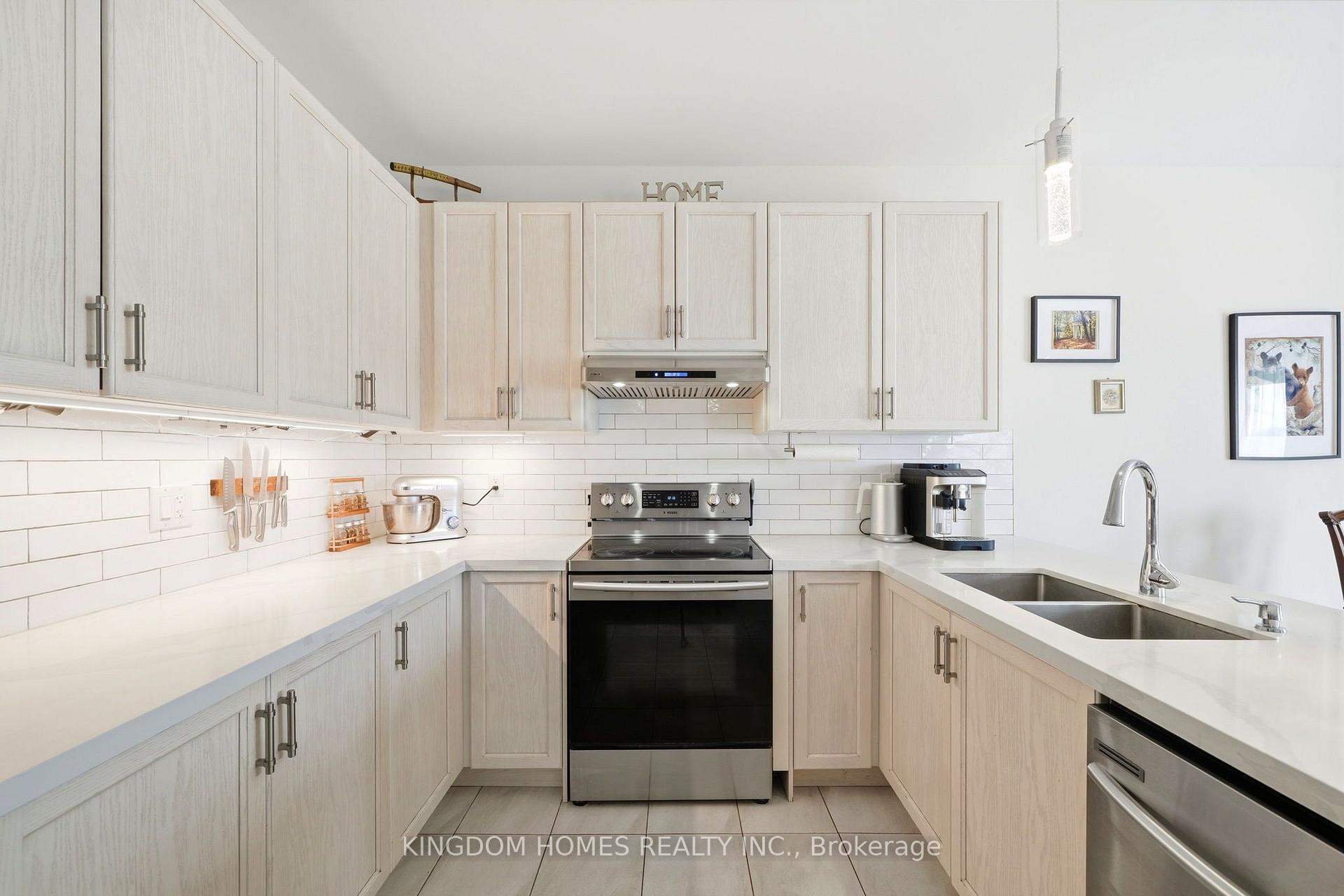 Photo 14 of 1152 Peelar Crescent, Innisfil, Lefroy — HOMEH