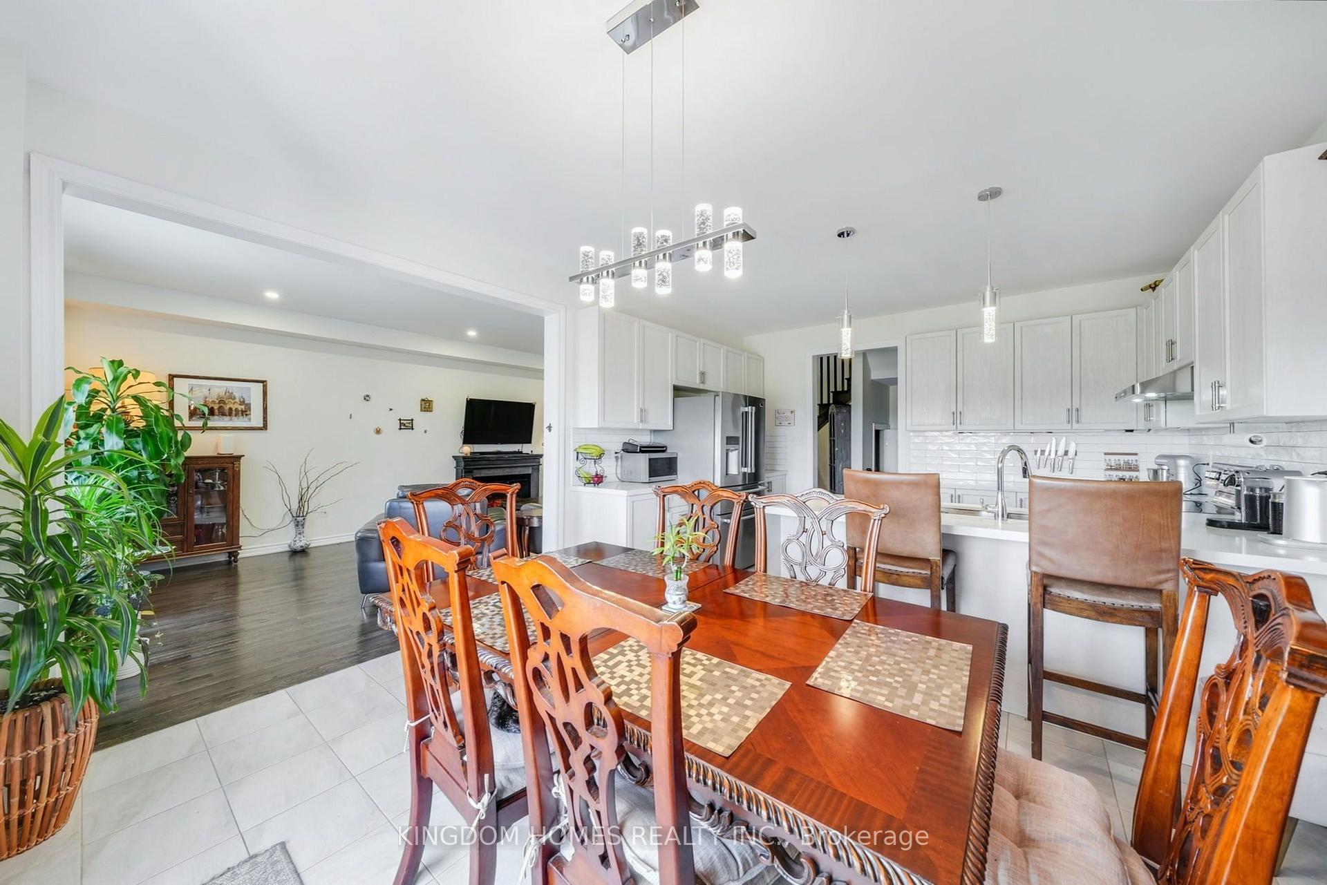 Photo 18 of 1152 Peelar Crescent, Innisfil, Lefroy — HOMEH