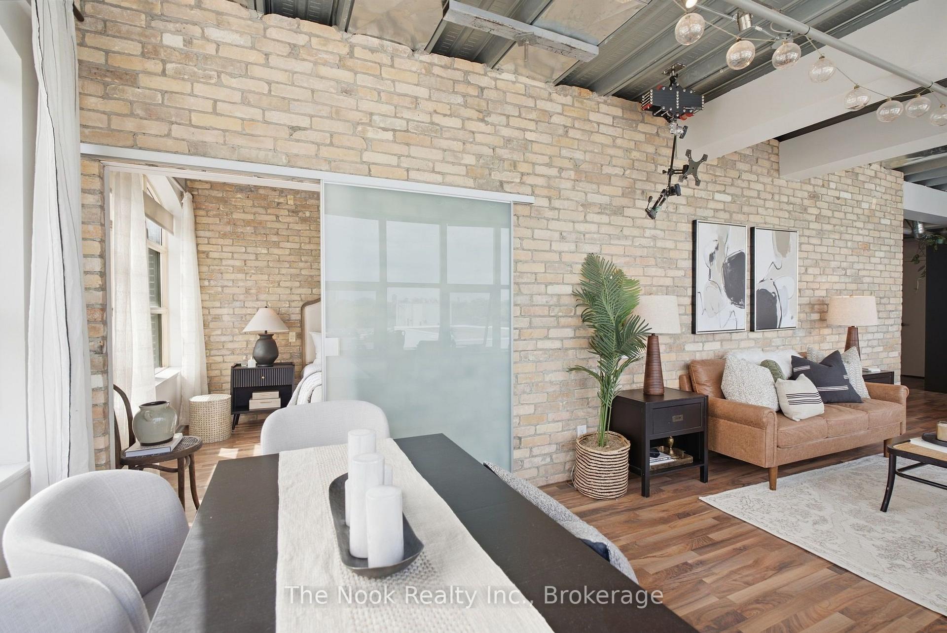 Photo 9 of Unit 603, 736 Dundas Street E, Toronto, Regent Park — HOMEH