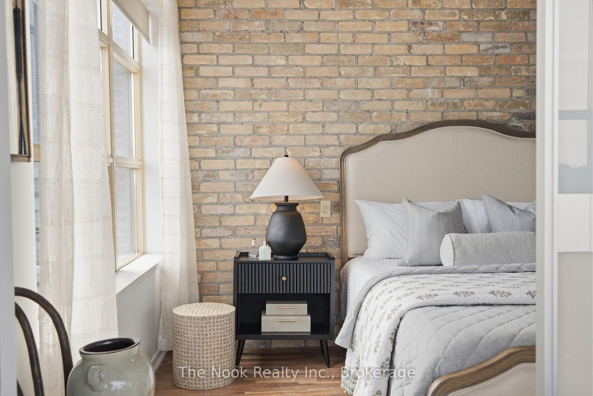 Photo 10 of Unit 603, 736 Dundas Street E, Toronto, Regent Park — HOMEH