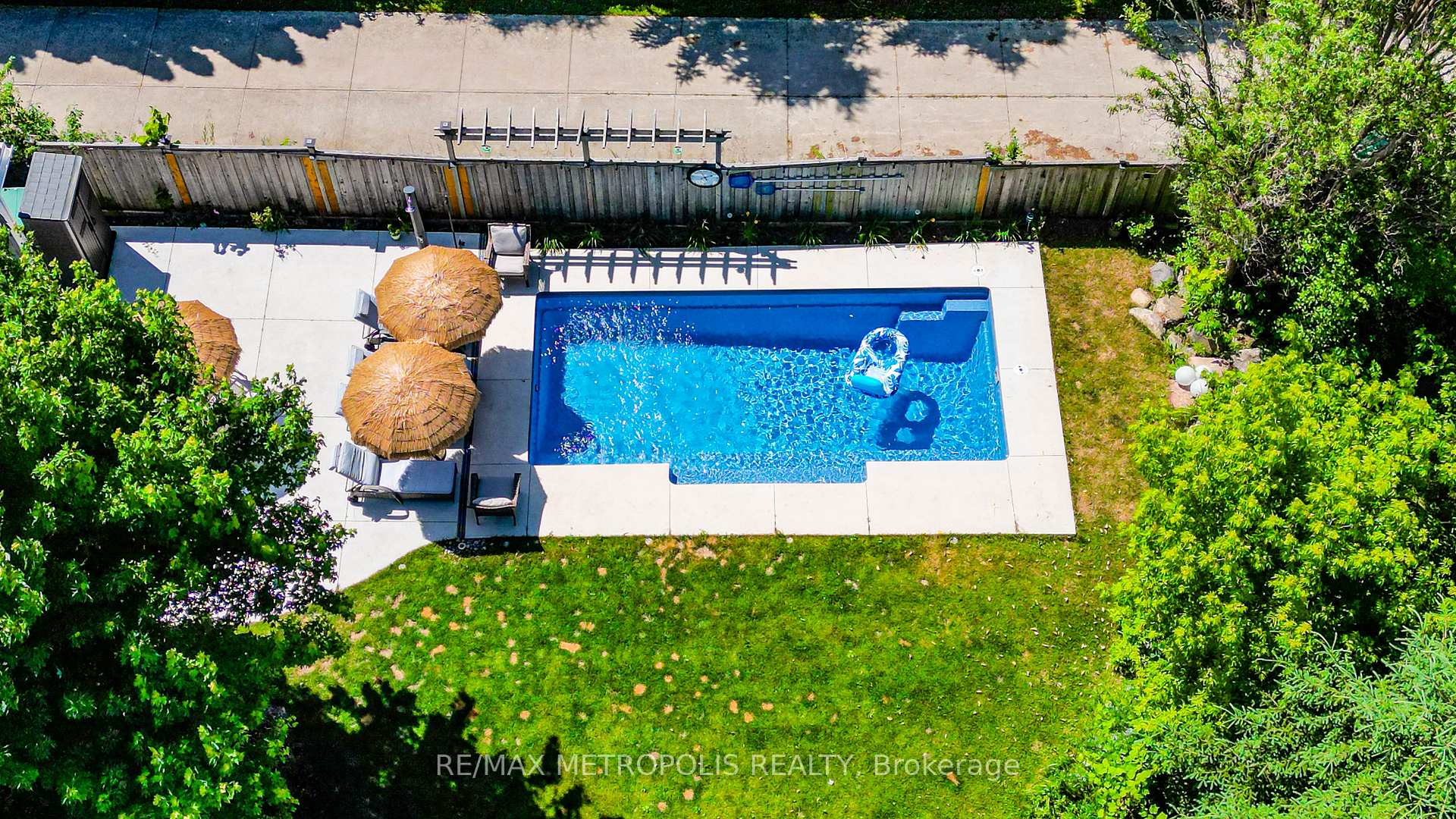 Photo 3 of 114 Selwyn Road, Richmond Hill, Jefferson — HOMEH