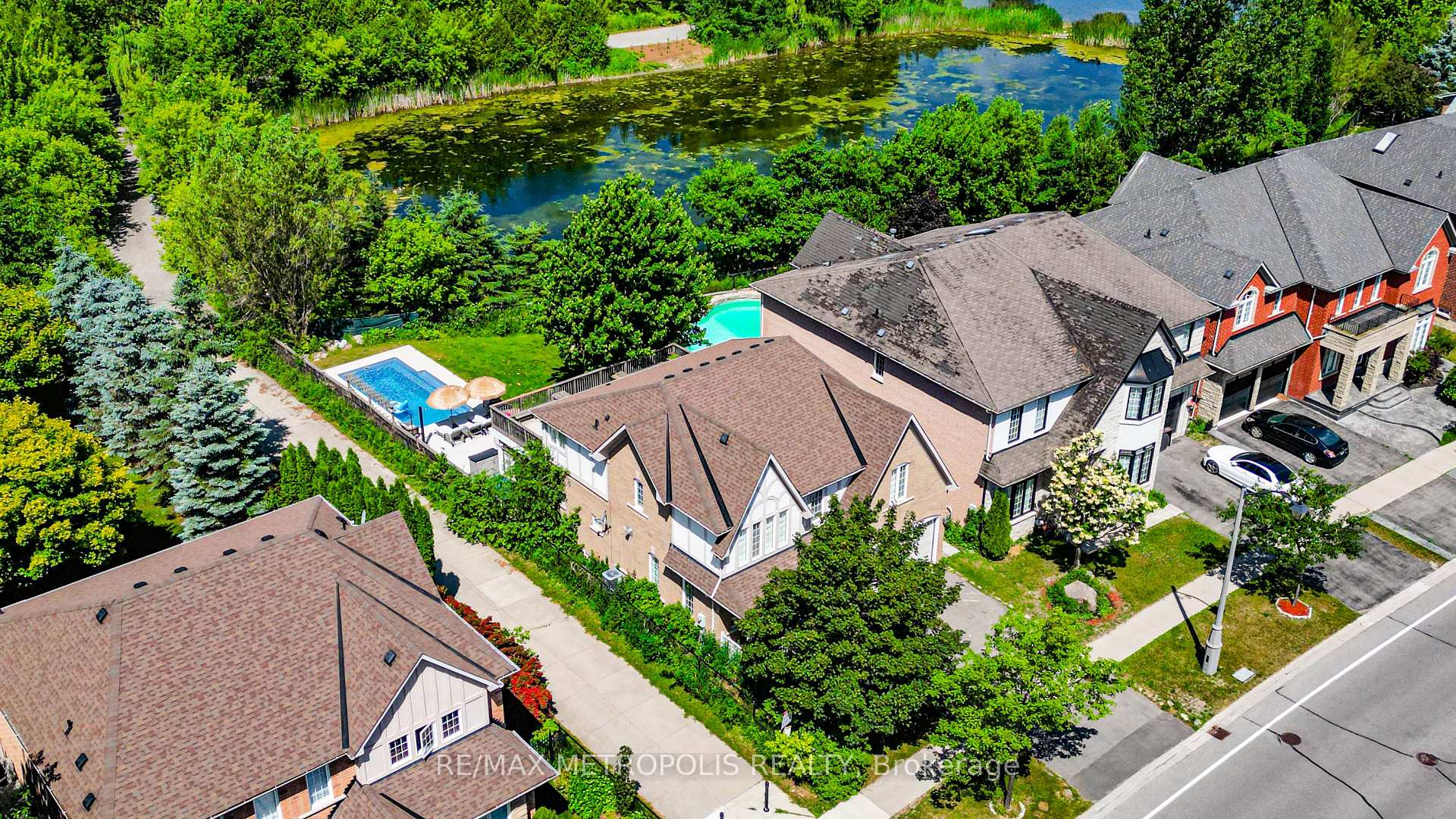 Photo 4 of 114 Selwyn Road, Richmond Hill, Jefferson — HOMEH
