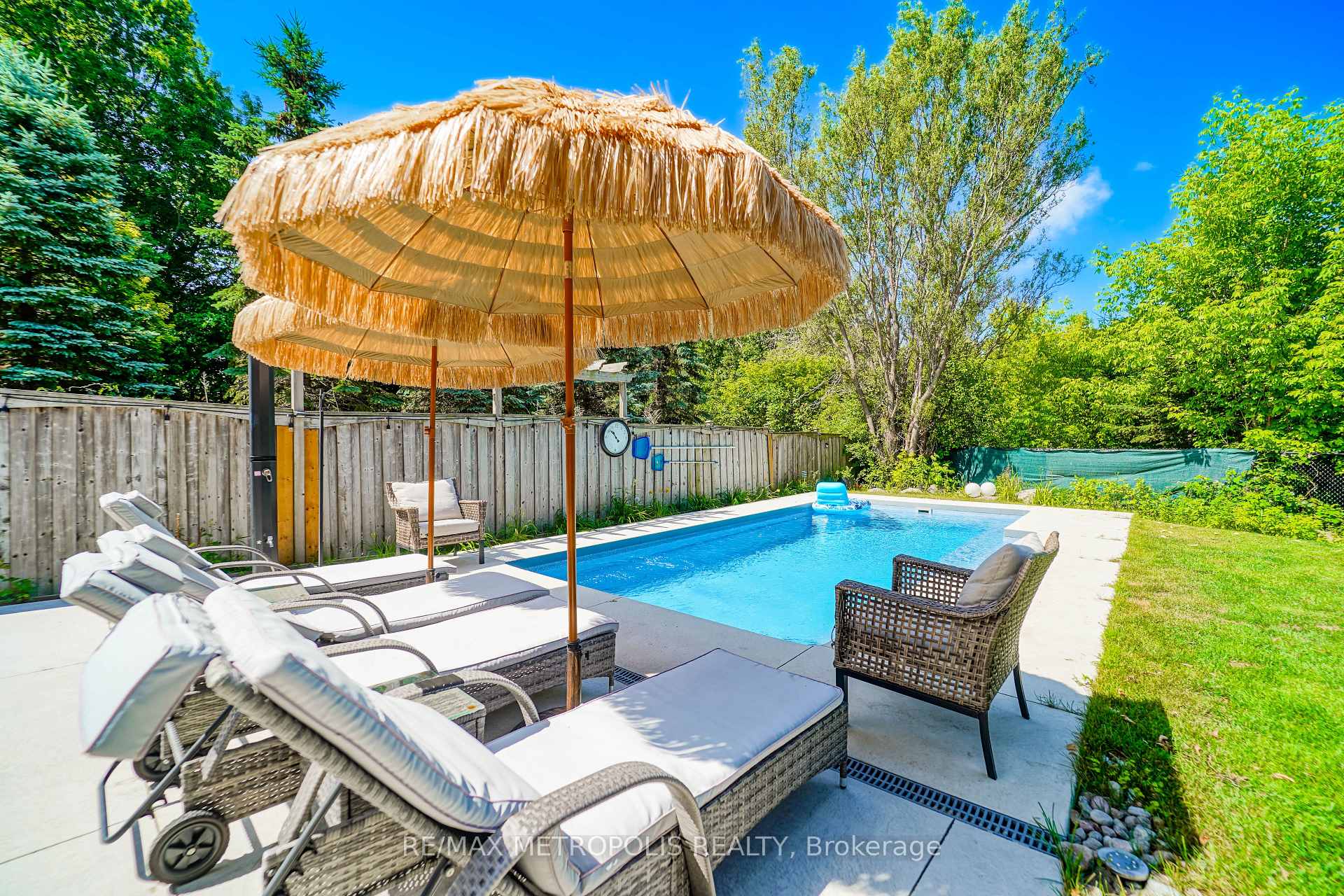 Photo 7 of 114 Selwyn Road, Richmond Hill, Jefferson — HOMEH