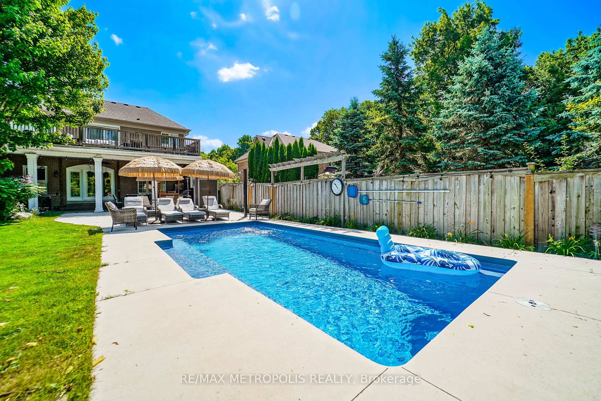 Photo 8 of 114 Selwyn Road, Richmond Hill, Jefferson — HOMEH