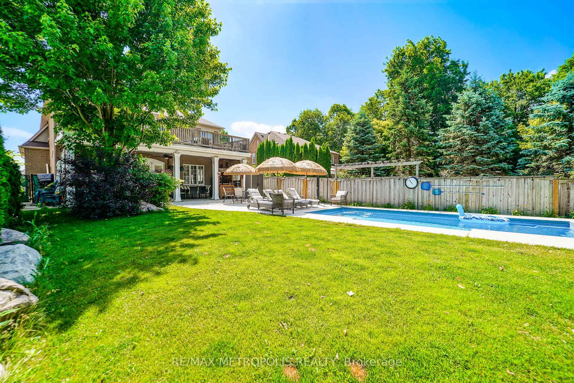 Photo 9 of 114 Selwyn Road, Richmond Hill, Jefferson — HOMEH