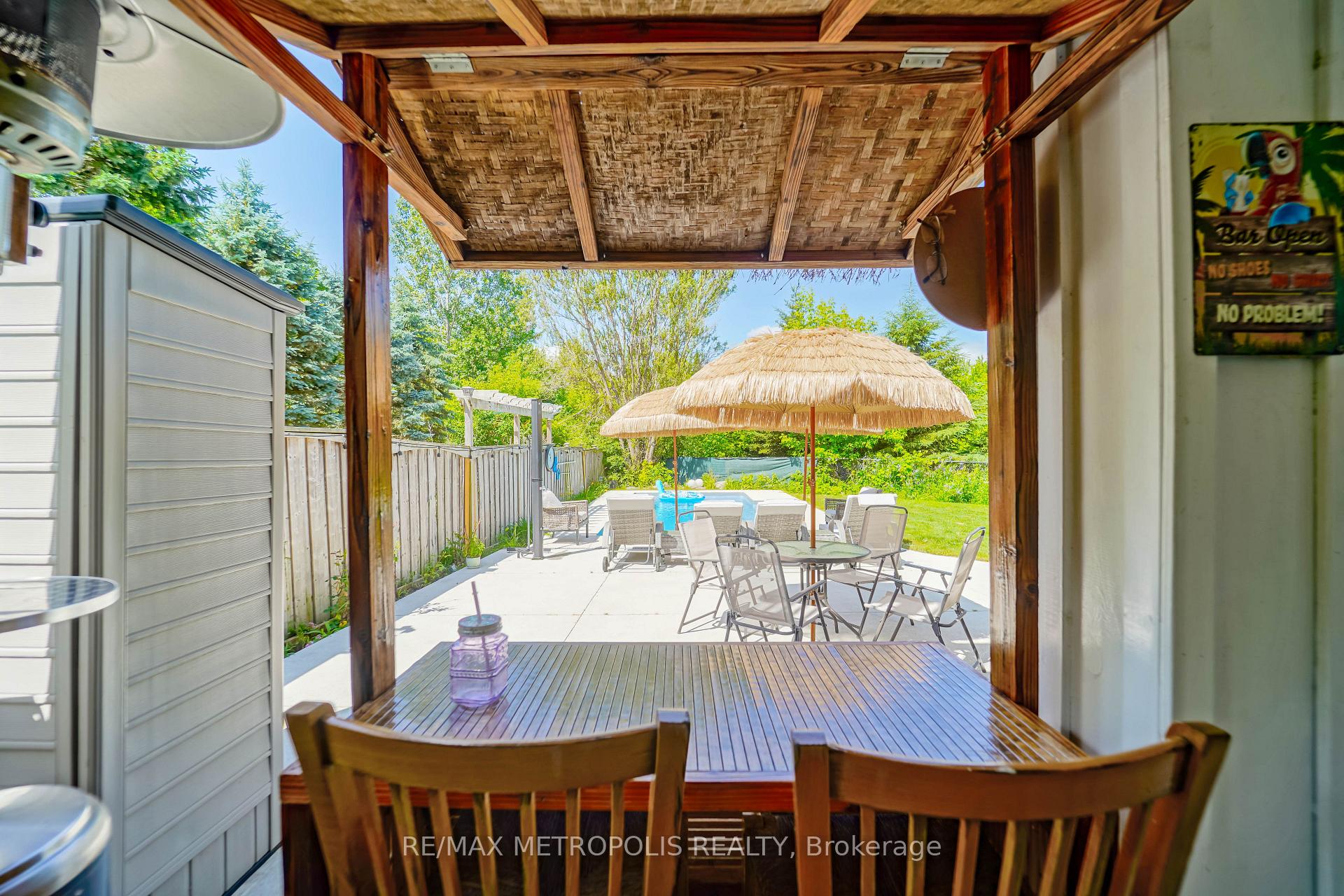 Photo 14 of 114 Selwyn Road, Richmond Hill, Jefferson — HOMEH