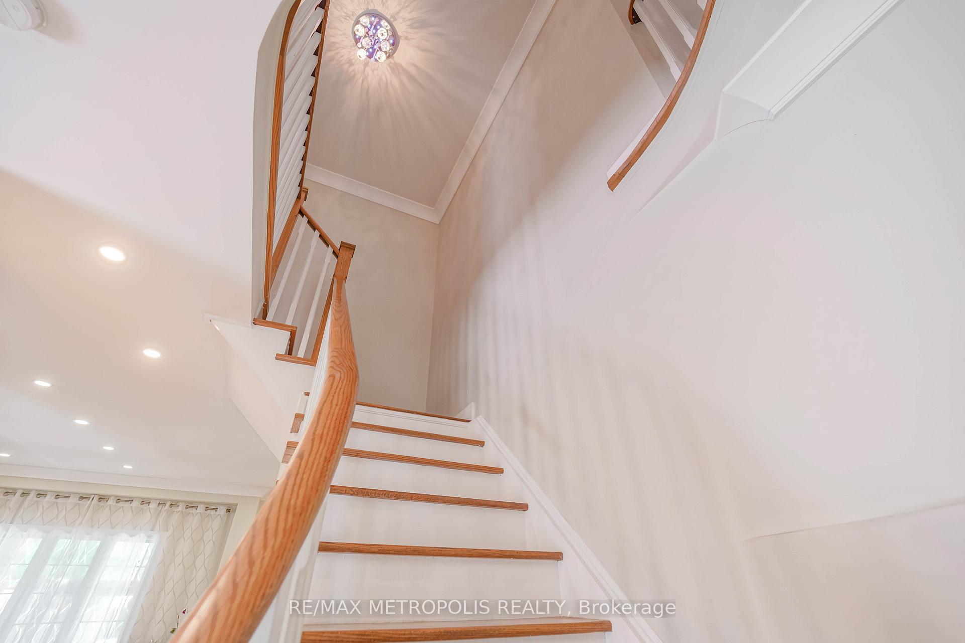 Photo 28 of 114 Selwyn Road, Richmond Hill, Jefferson — HOMEH