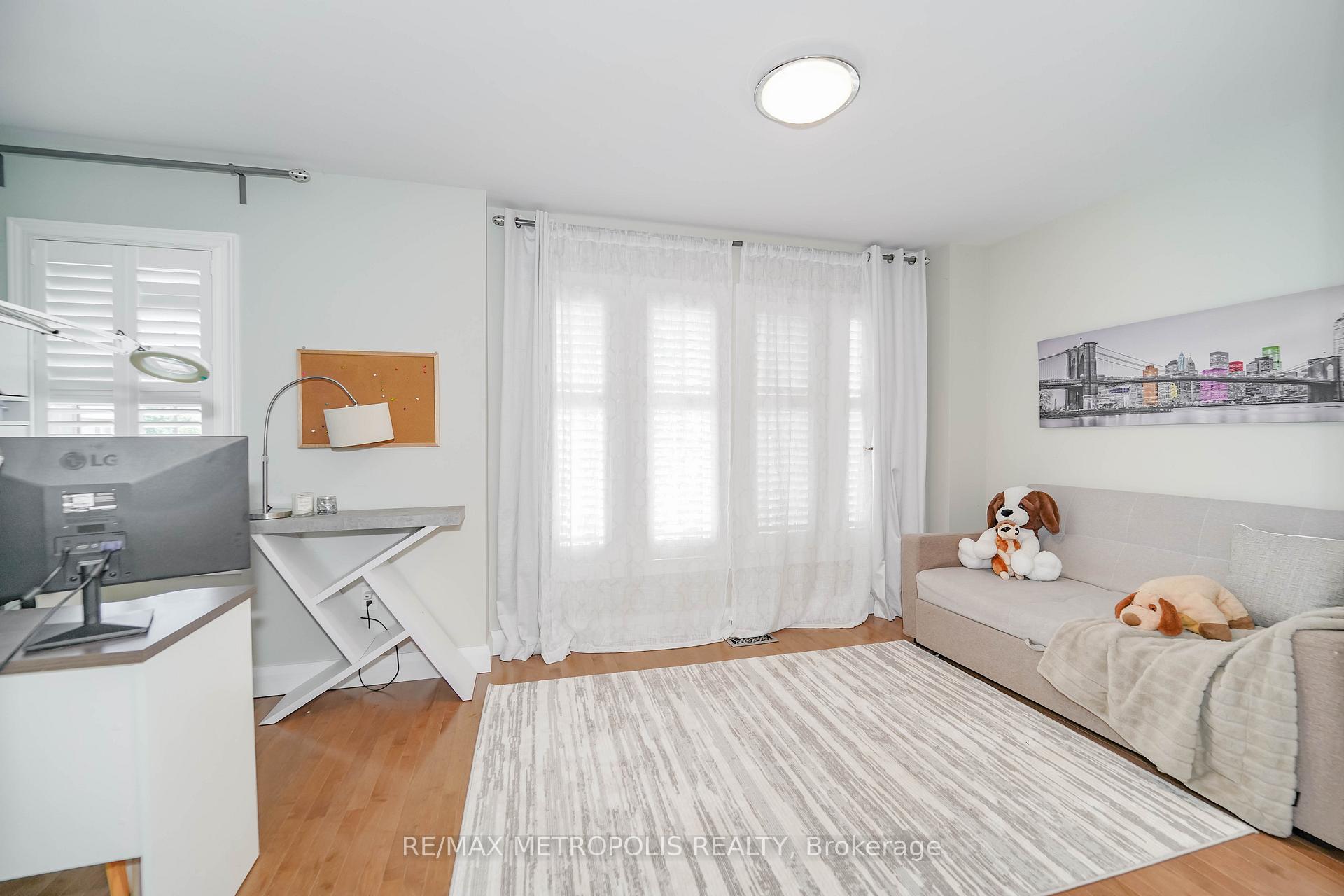 Photo 37 of 114 Selwyn Road, Richmond Hill, Jefferson — HOMEH