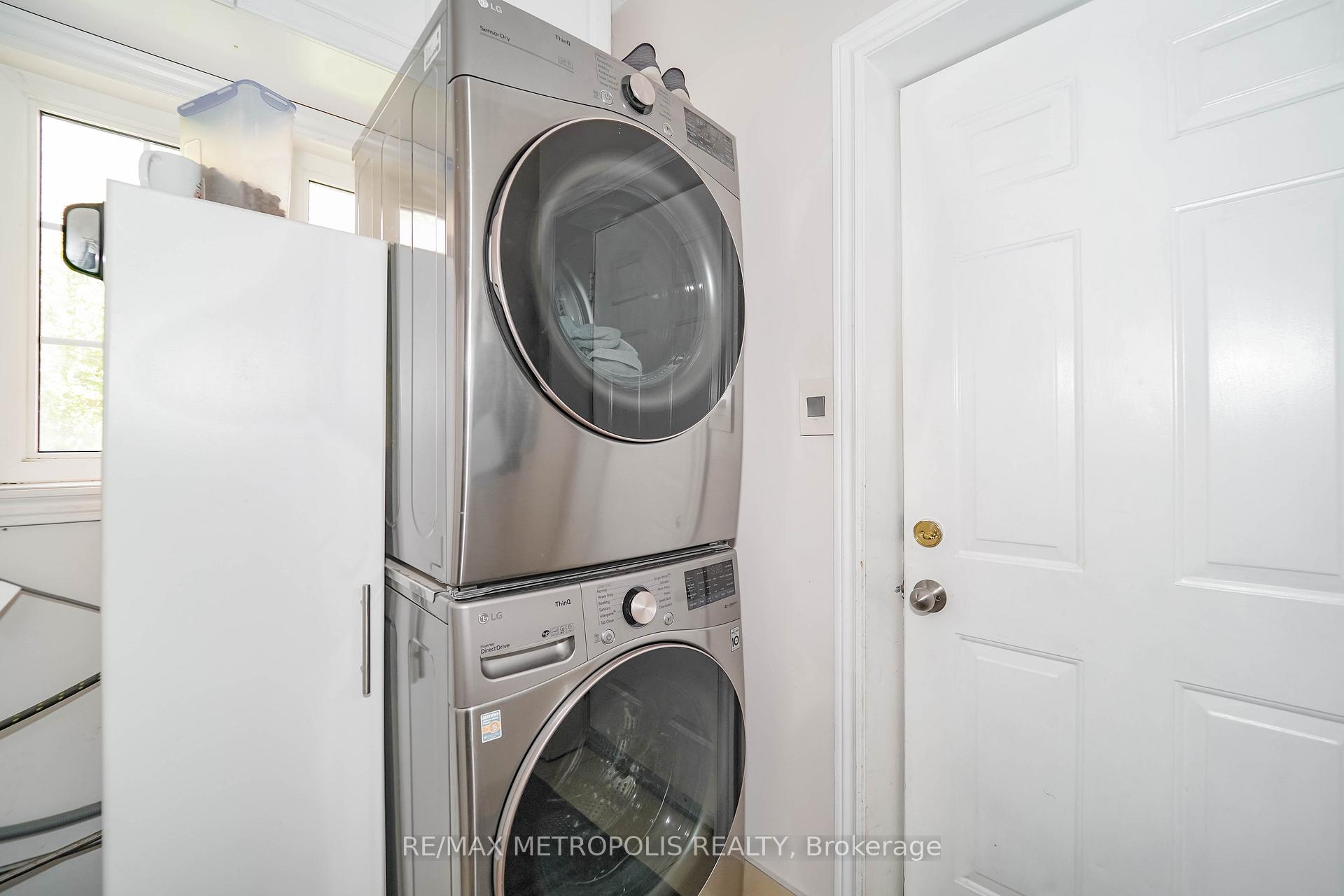 Photo 43 of 114 Selwyn Road, Richmond Hill, Jefferson — HOMEH