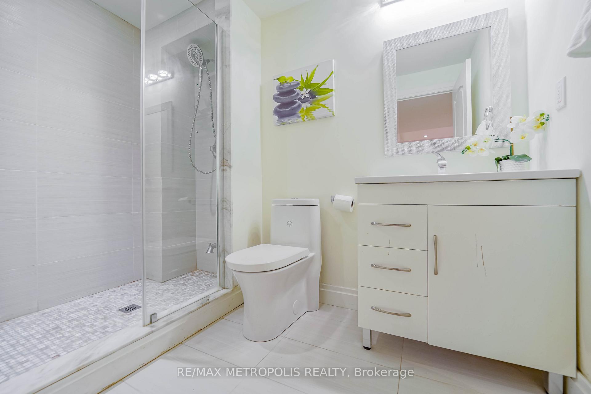 Photo 49 of 114 Selwyn Road, Richmond Hill, Jefferson — HOMEH