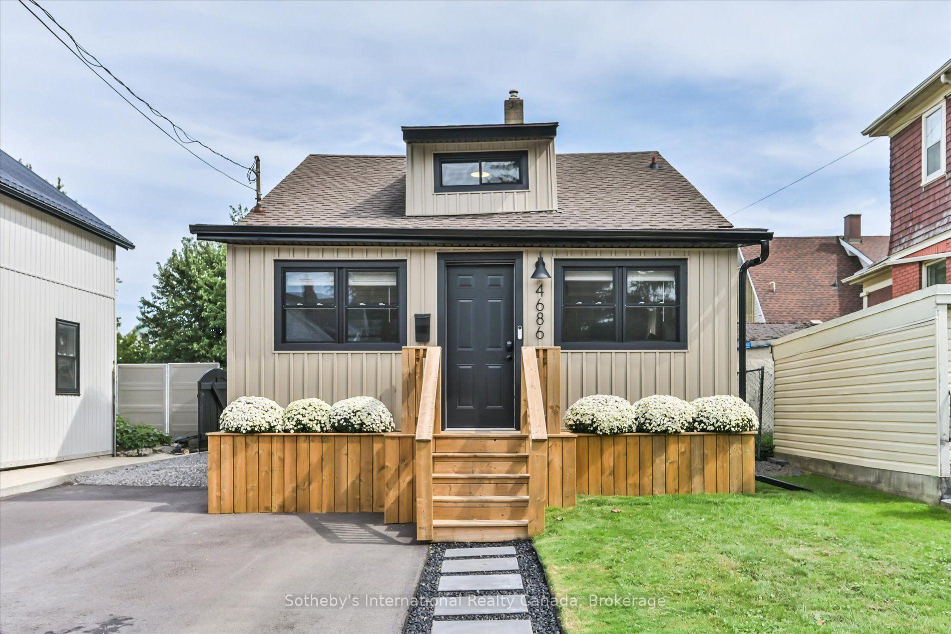 Photo 4 of 4686 Third Avenue, Niagara Falls, Cherrywood — HOMEH
