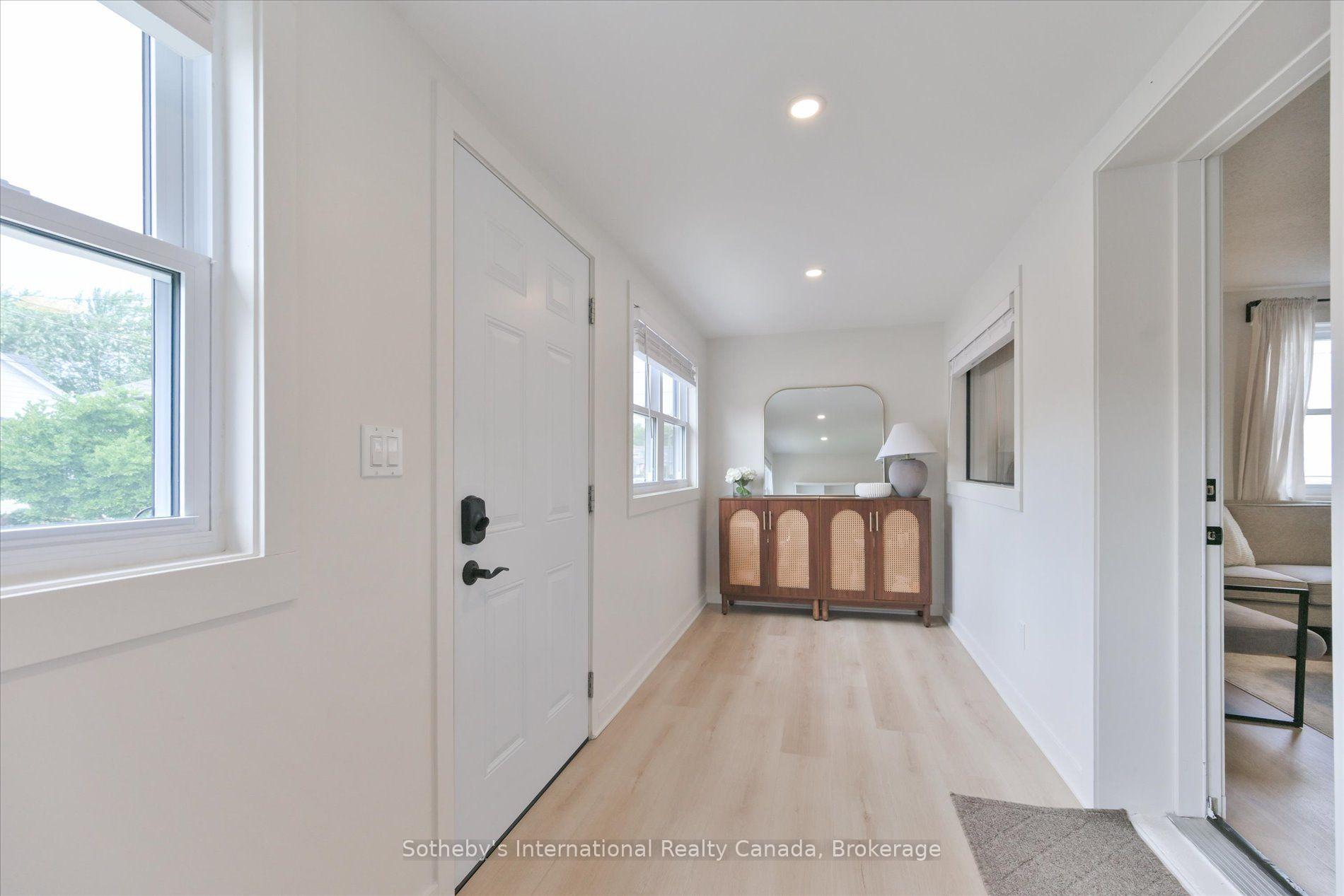Photo 3 of 4686 Third Avenue, Niagara Falls, Cherrywood — HOMEH