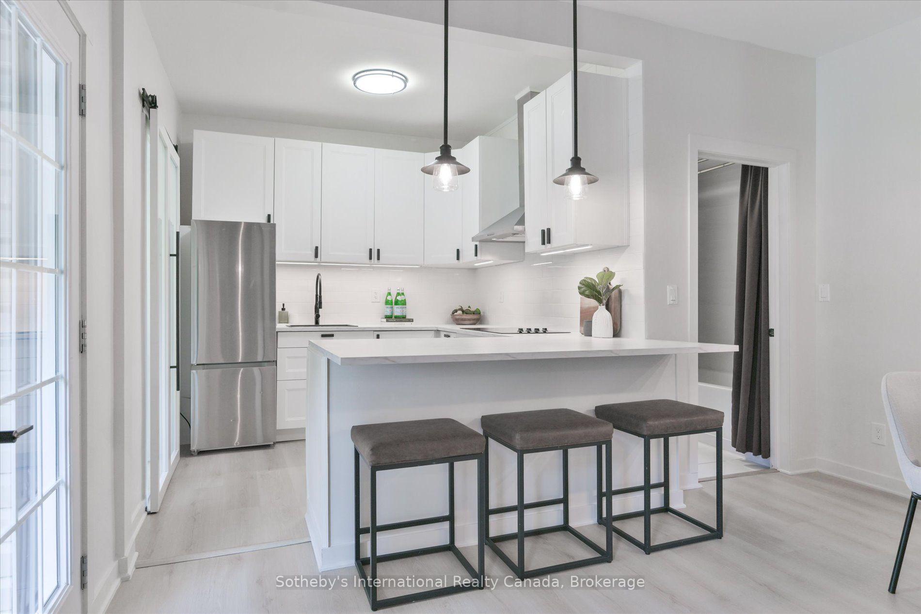 Photo 16 of 4686 Third Avenue, Niagara Falls, Cherrywood — HOMEH
