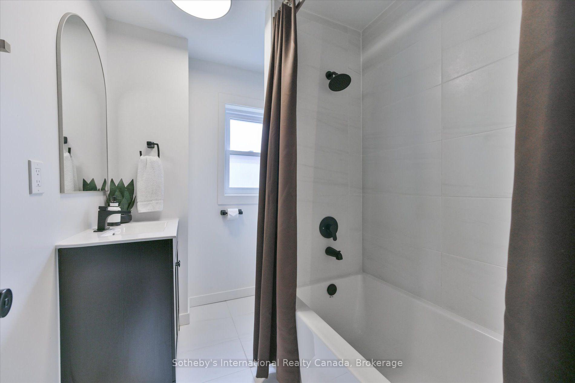 Photo 21 of 4686 Third Avenue, Niagara Falls, Cherrywood — HOMEH