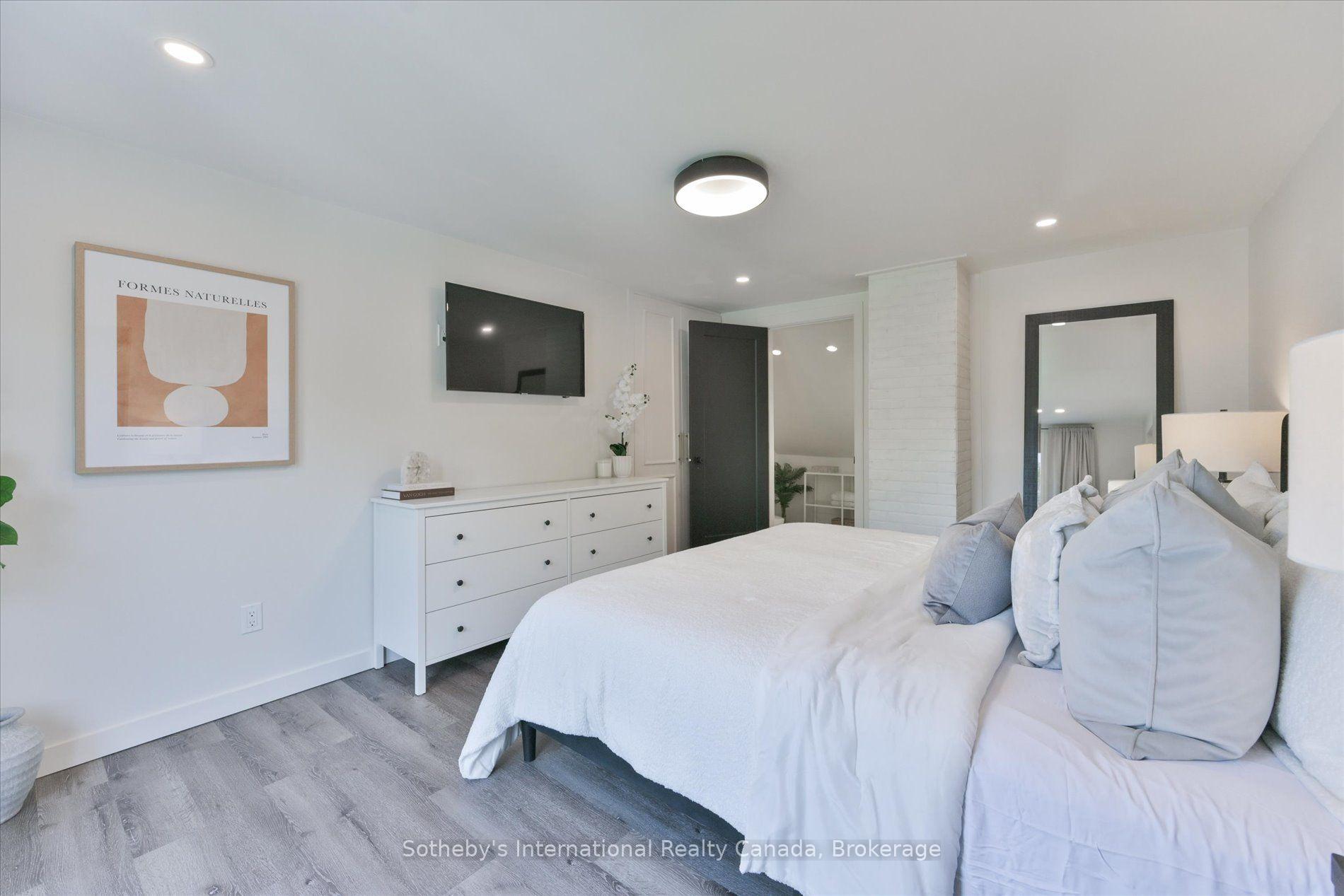 Photo 26 of 4686 Third Avenue, Niagara Falls, Cherrywood — HOMEH